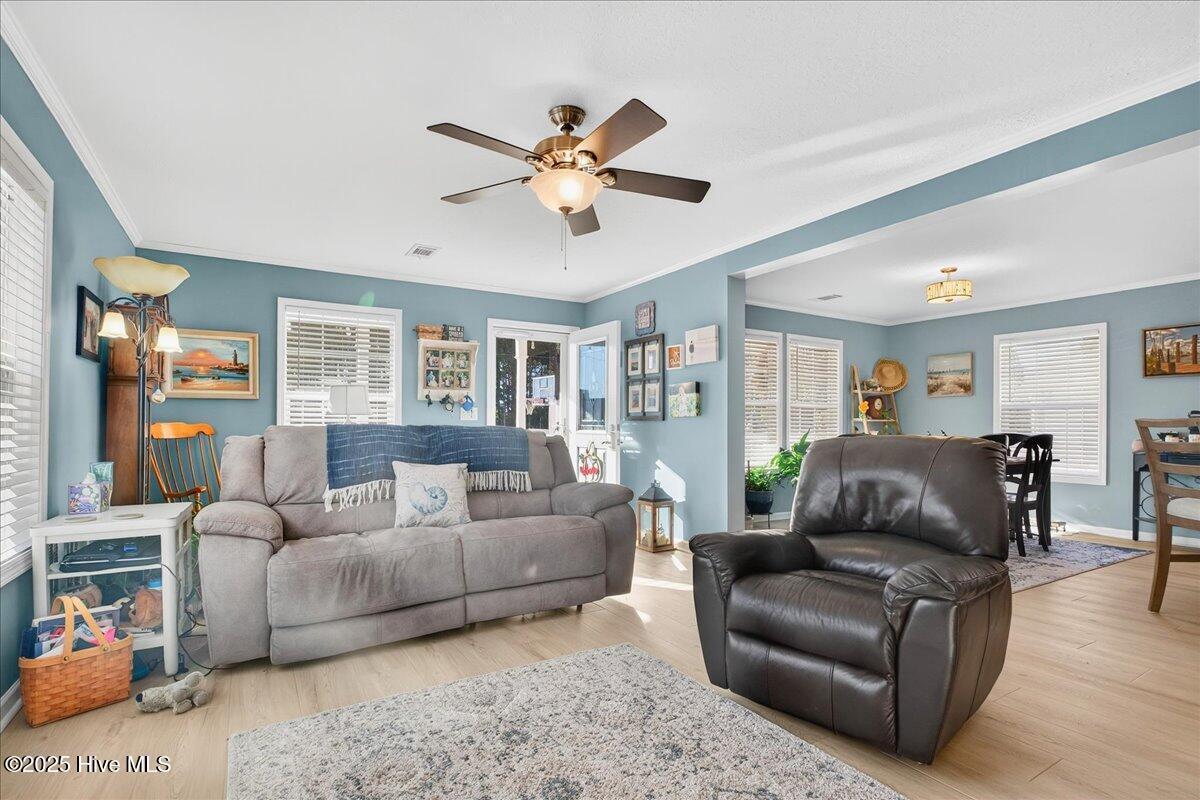 100540840 | Photo 10