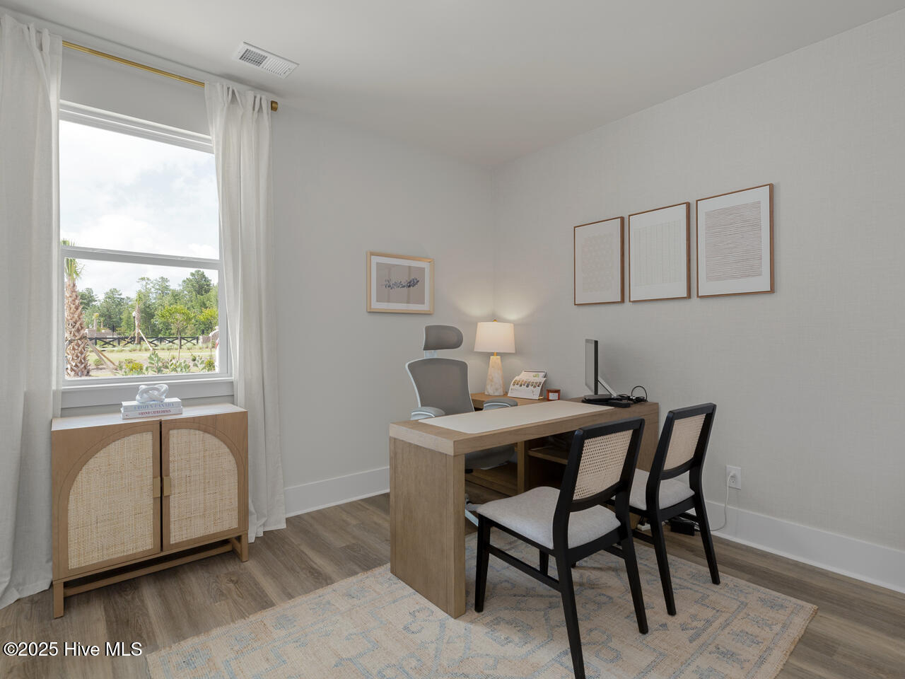 100551430 | Photo 16