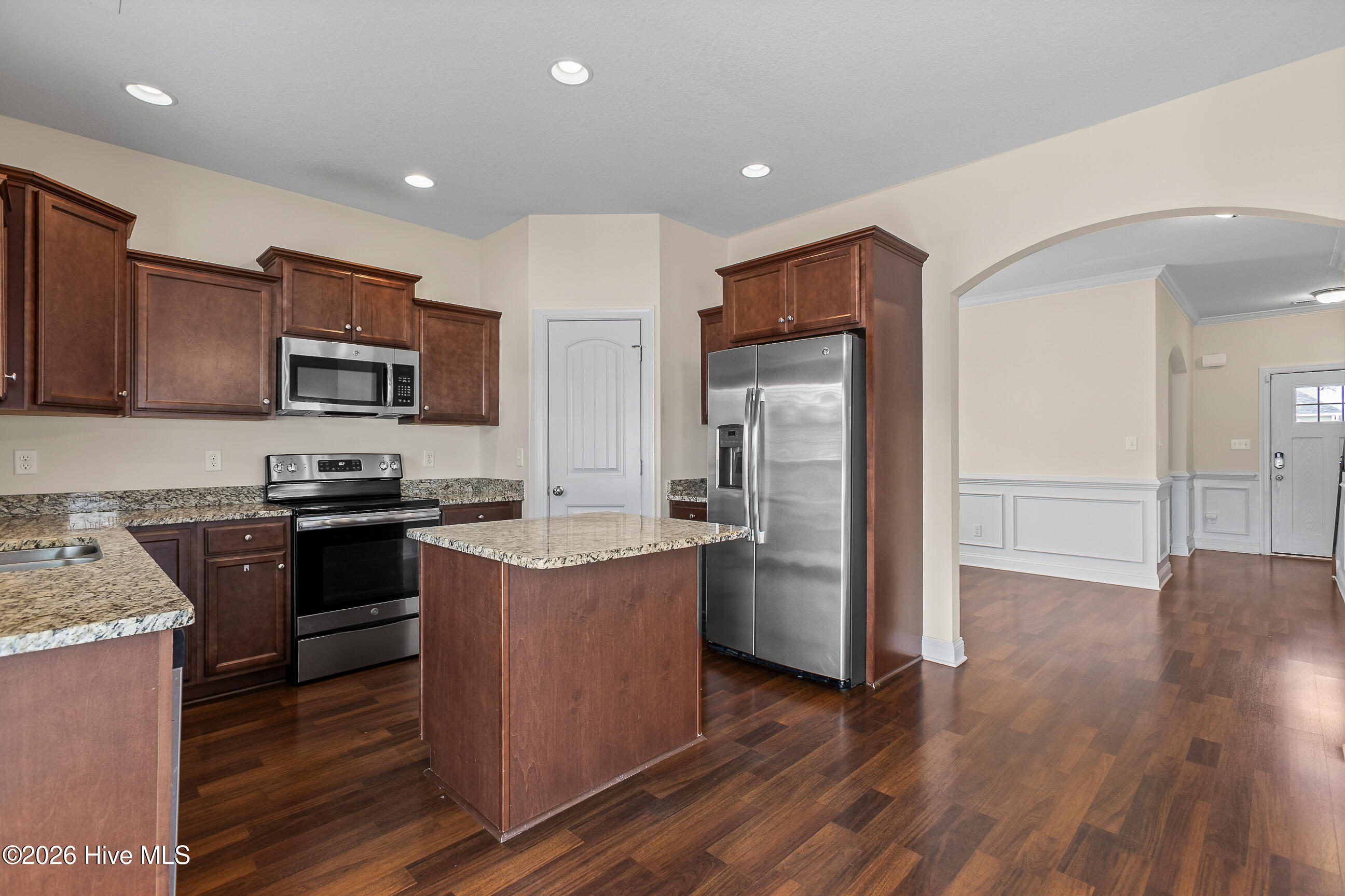 100557533 | Photo 13