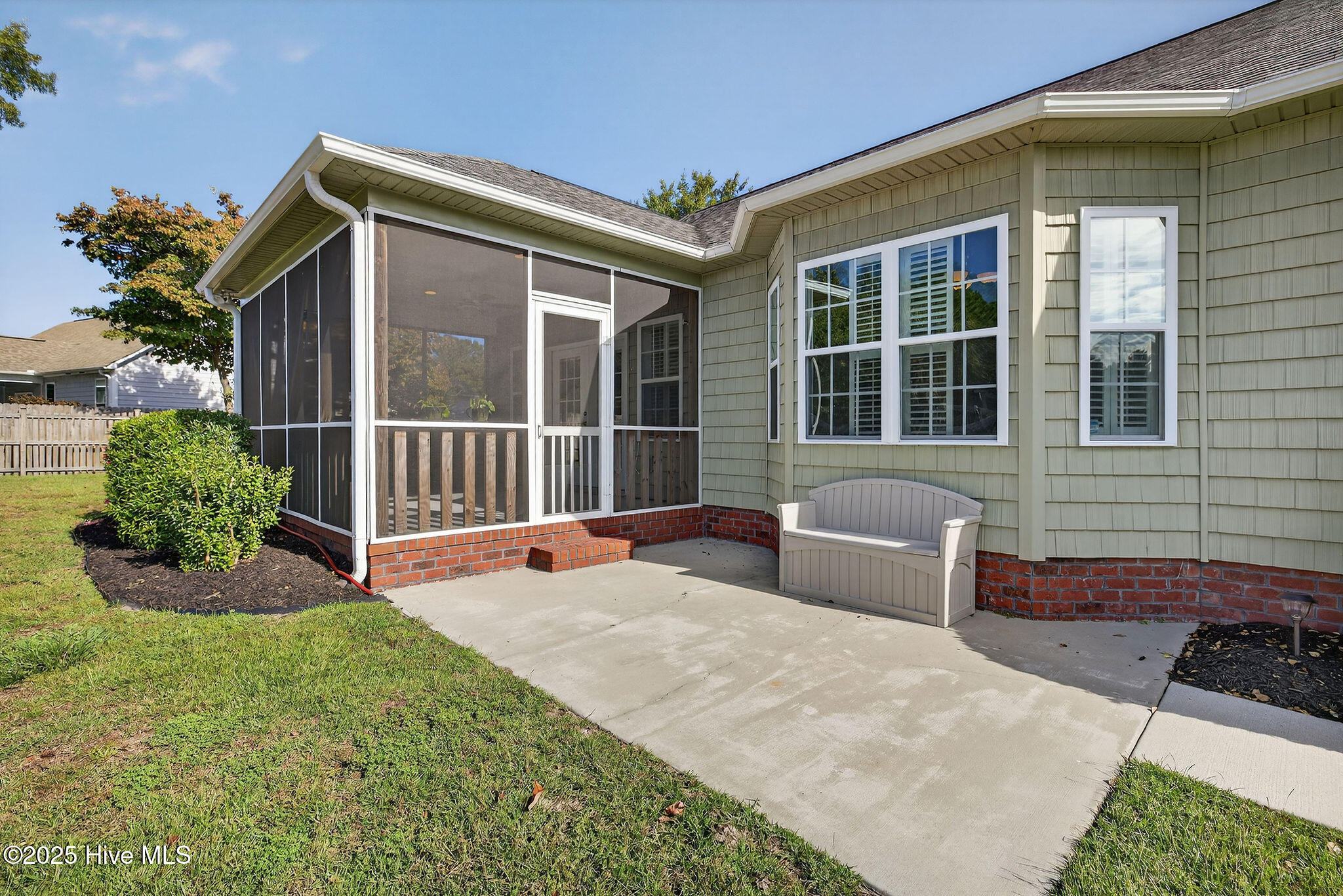 100535403 | Photo 44