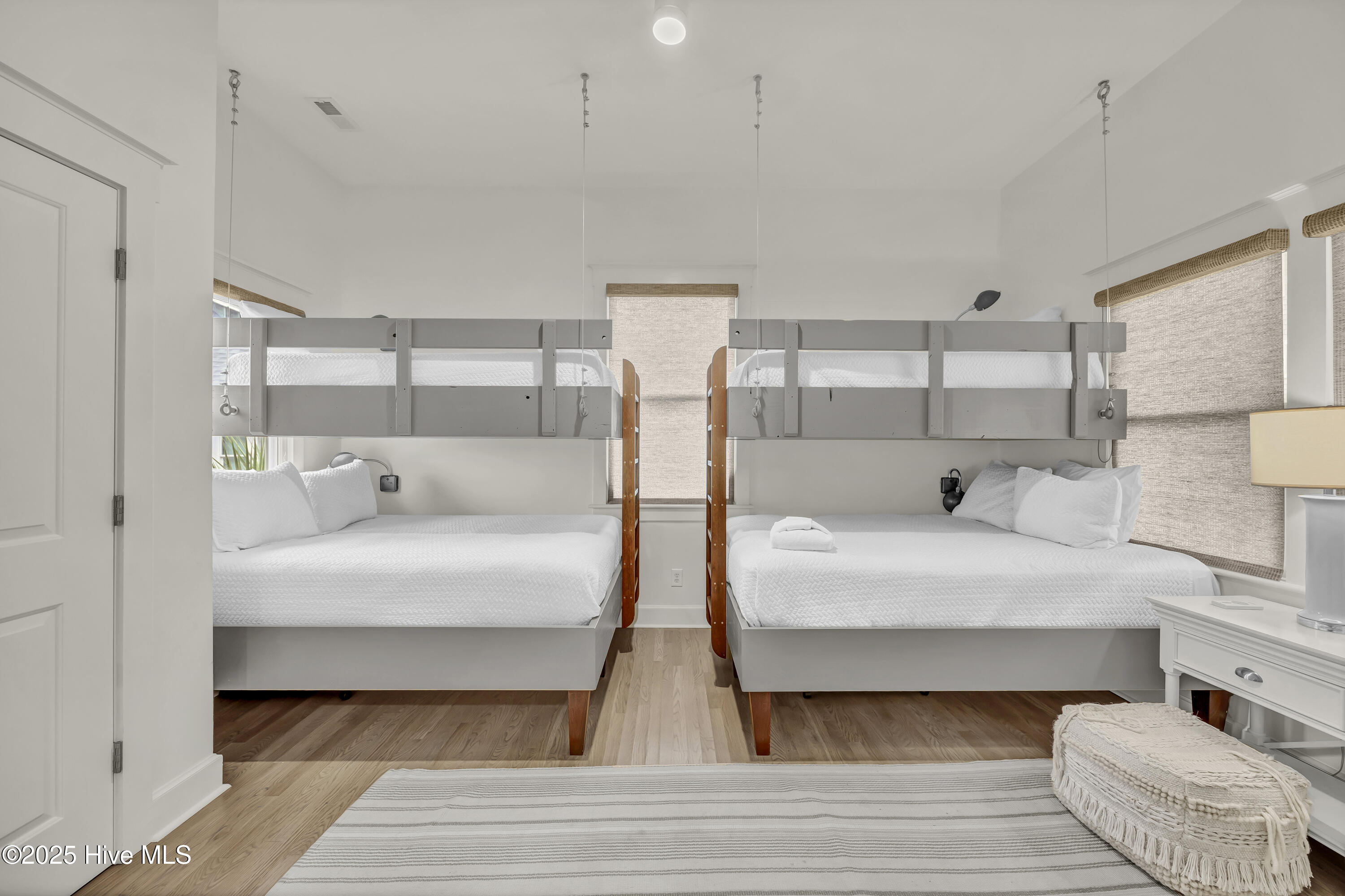 100536845 | Photo 19