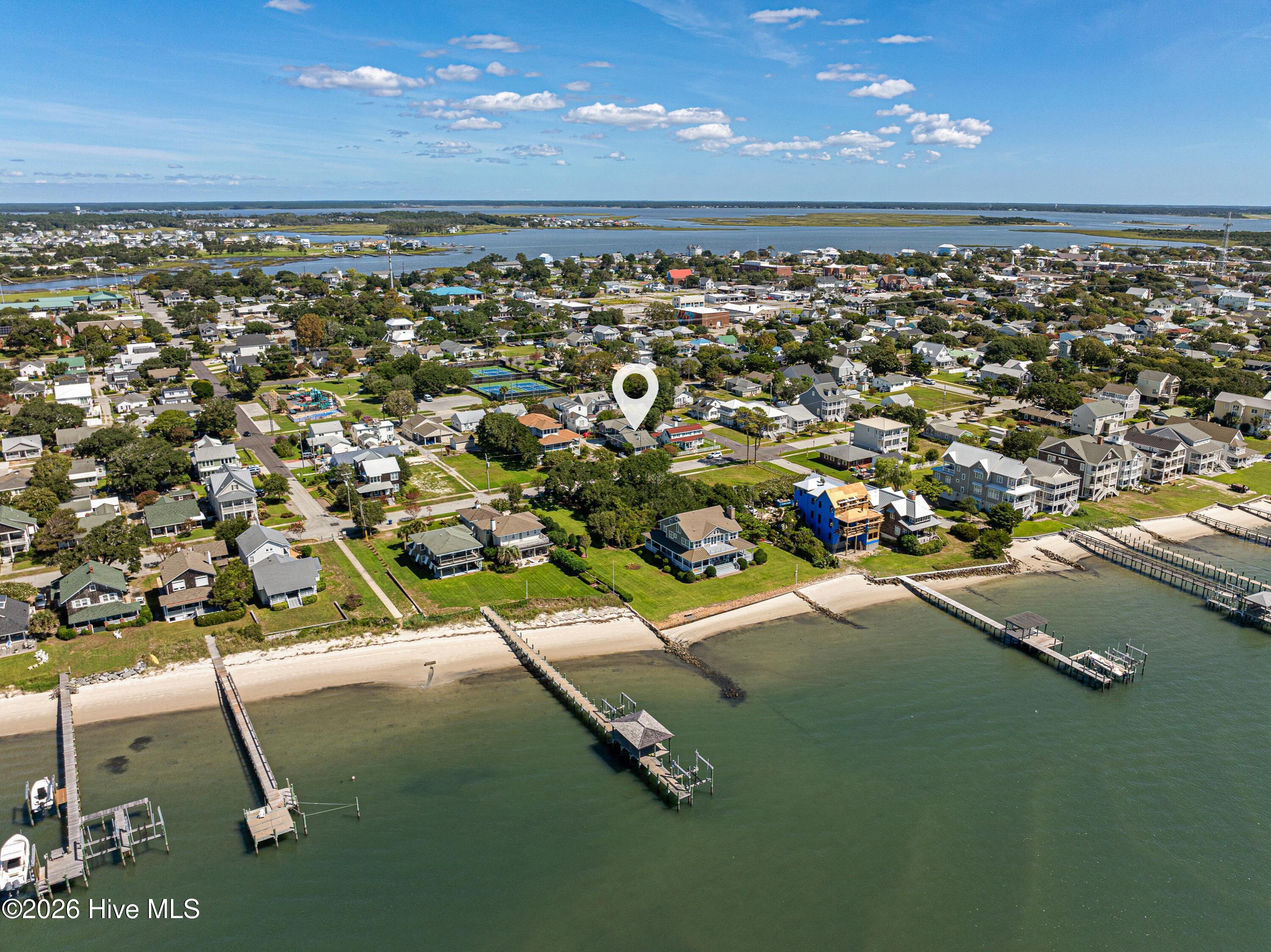 1502 Shackleford Street,Morehead City