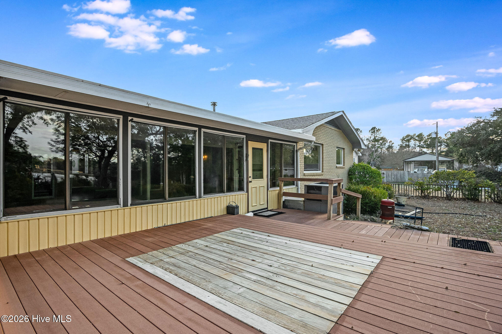 100556602 | Photo 78