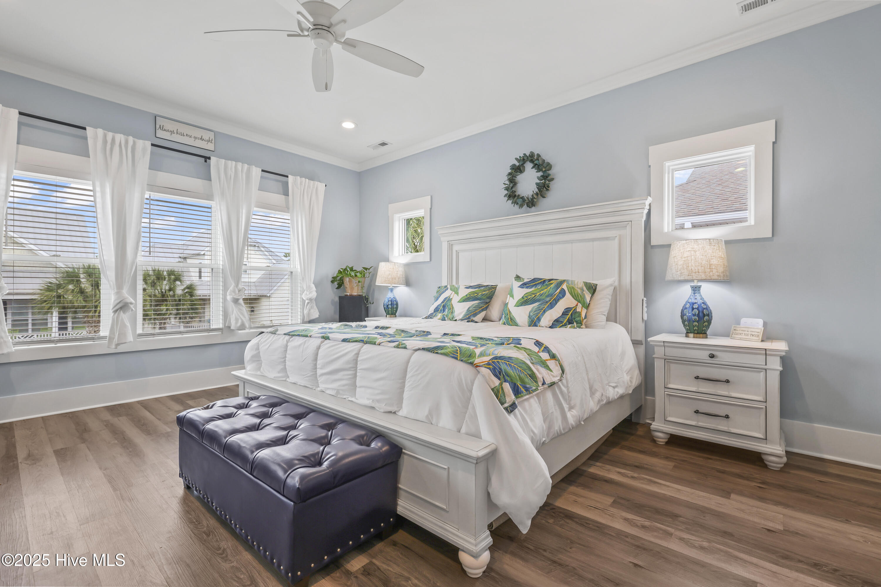 100536378 | Photo 18