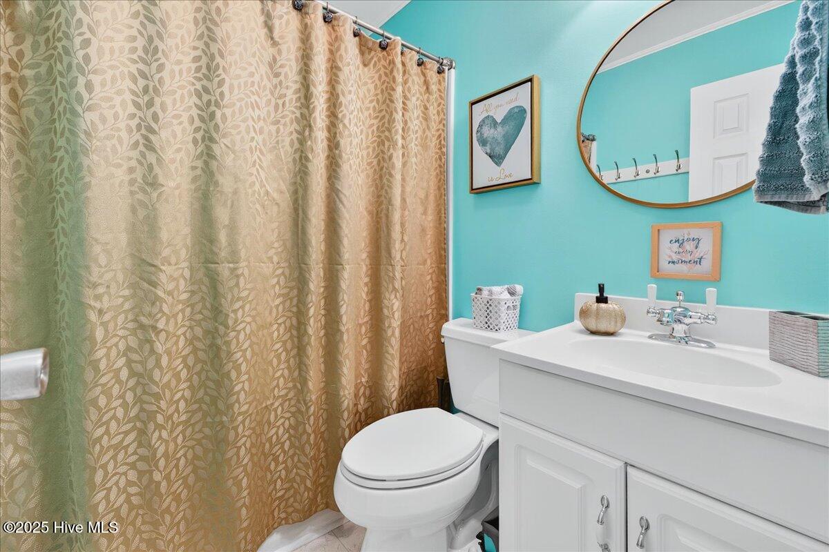 100535410 | Photo 26