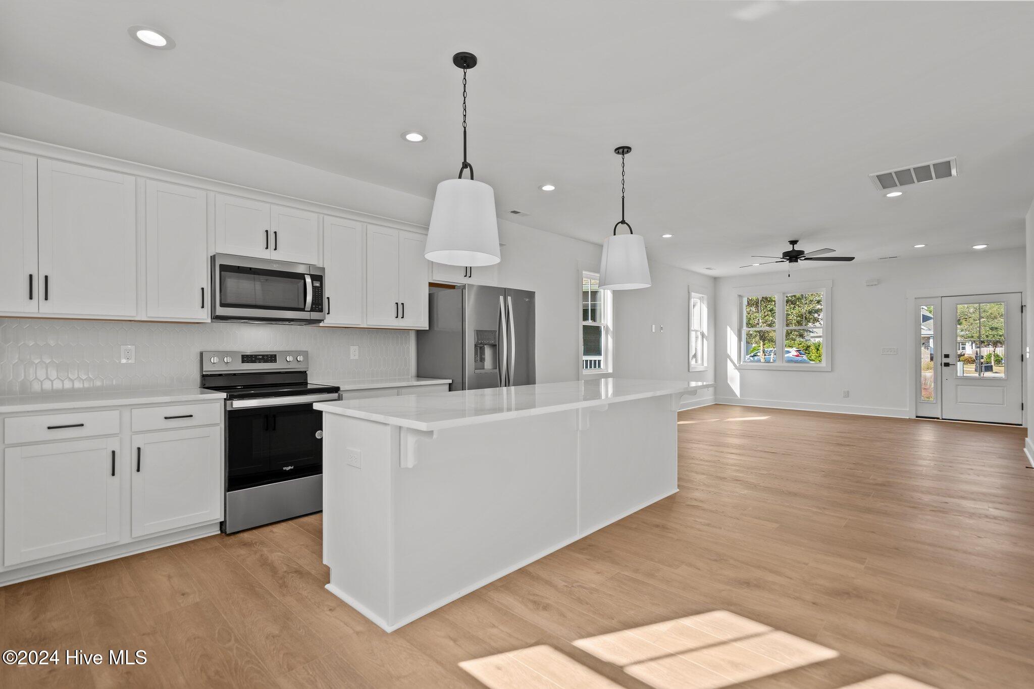 100435133 | Photo 19