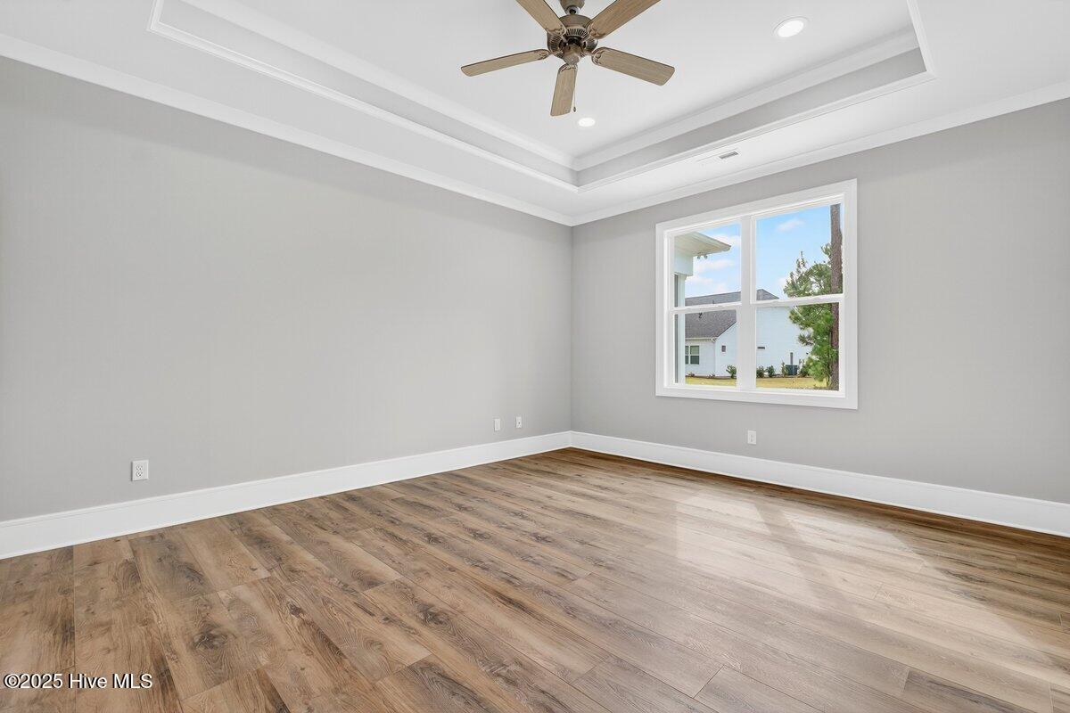 100545863 | Photo 35