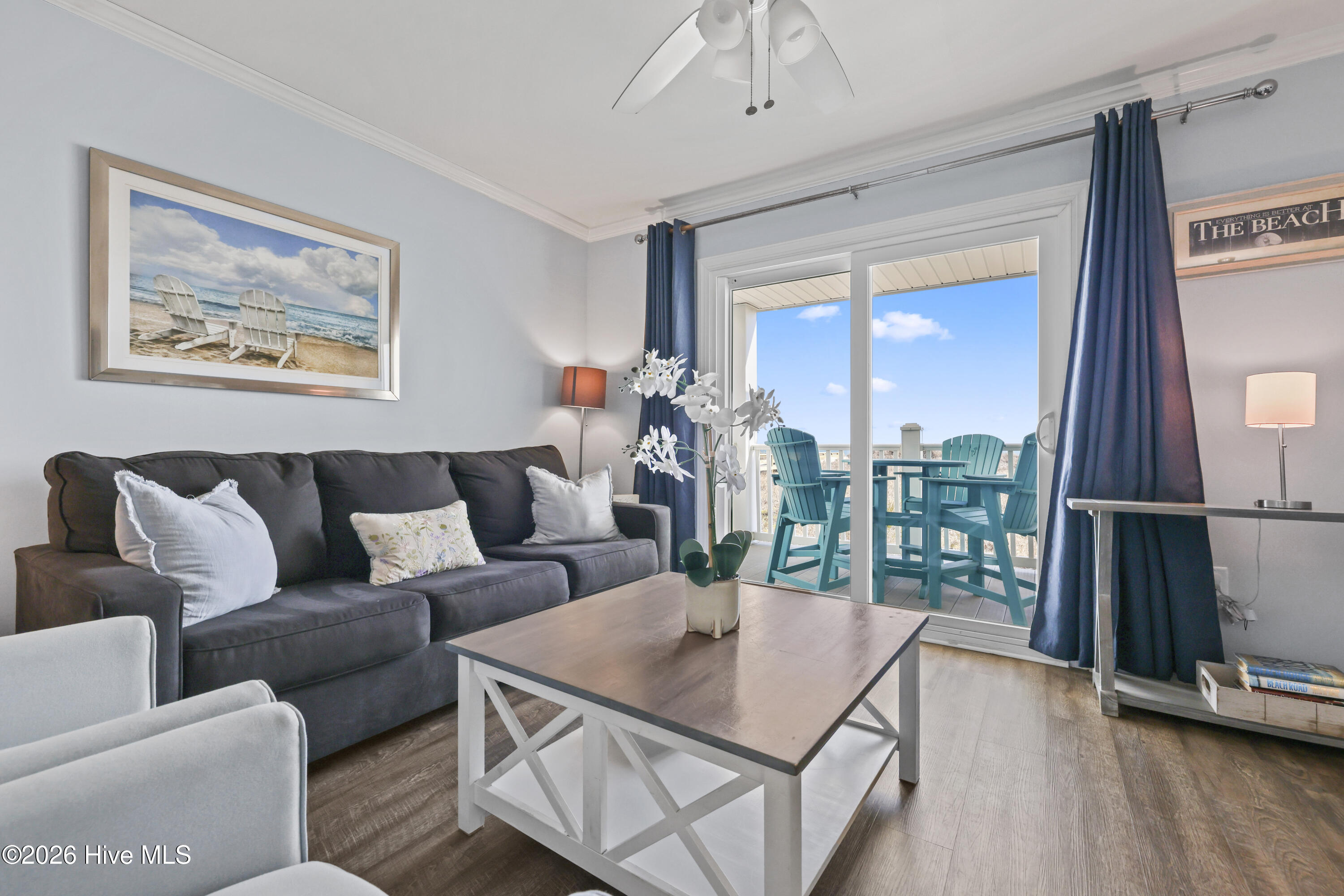 100553998 | Photo 10