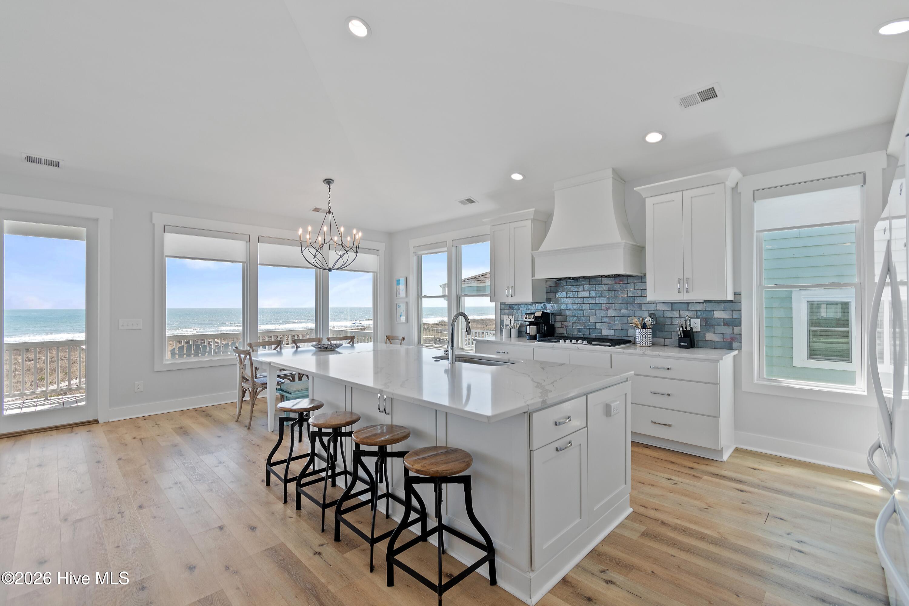 100564147 | Photo 16