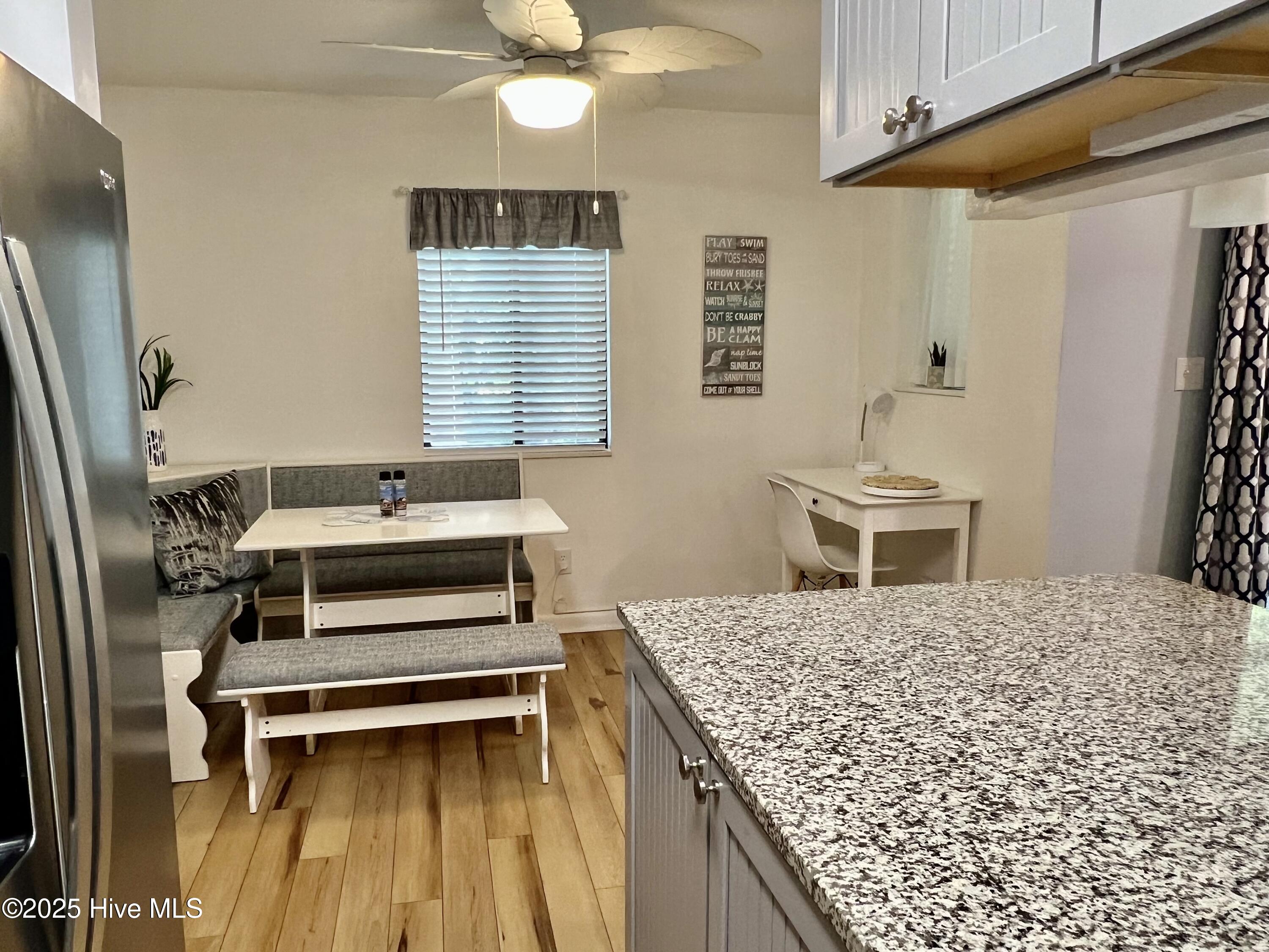 100527241 | Photo 26