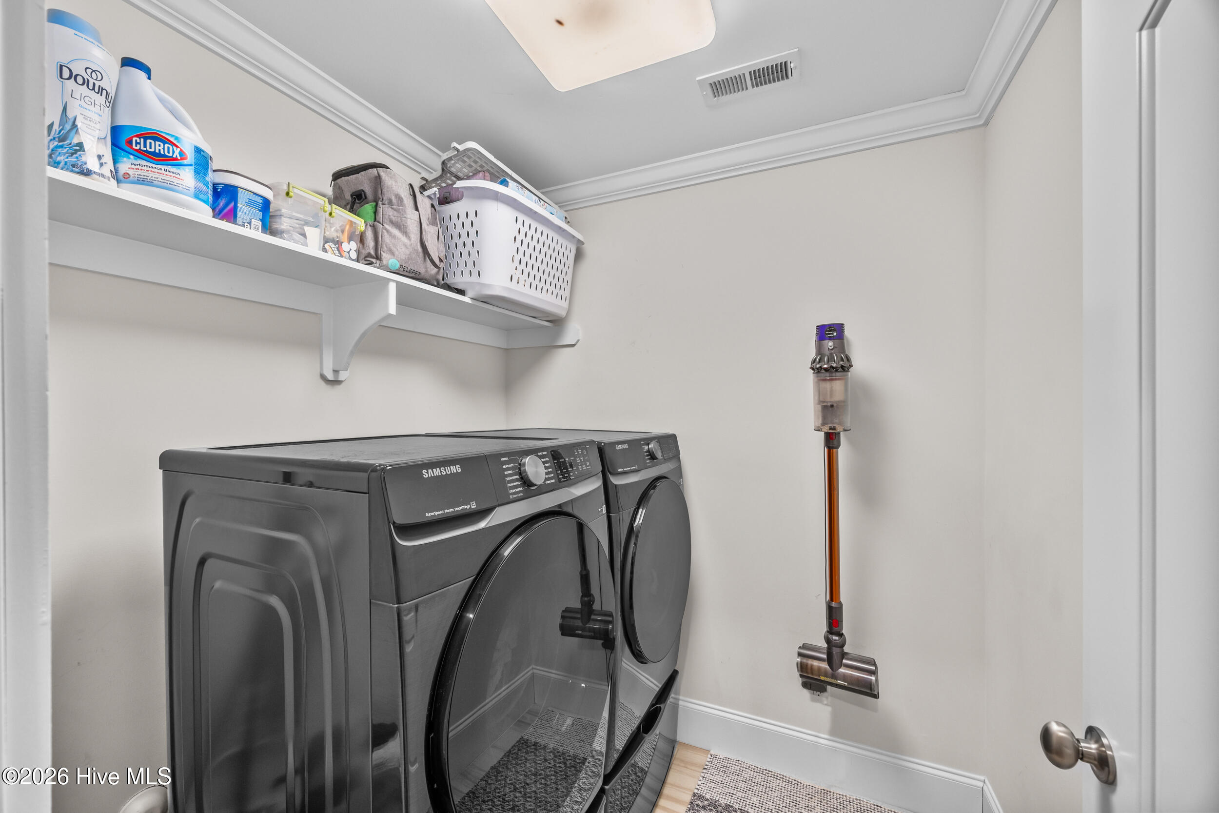 100562182 | Photo 45