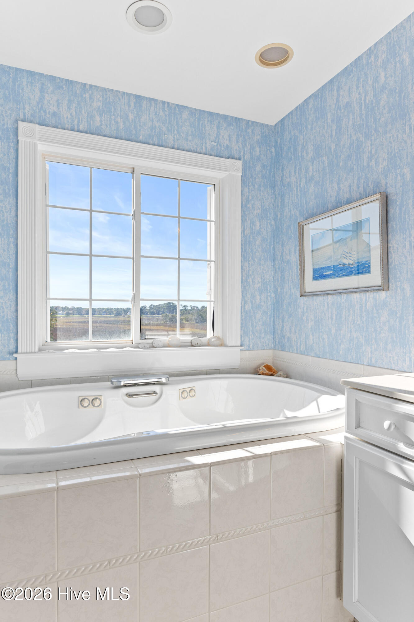 100558042 | Photo 53