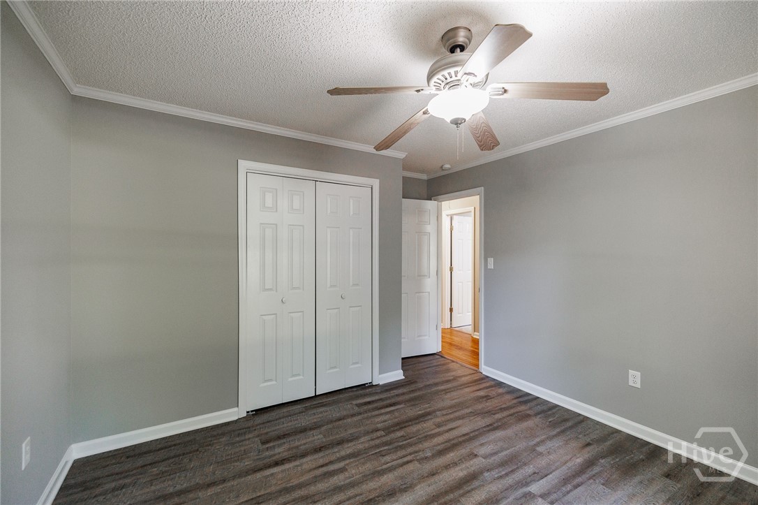 1220 Twelve Oaks Circle