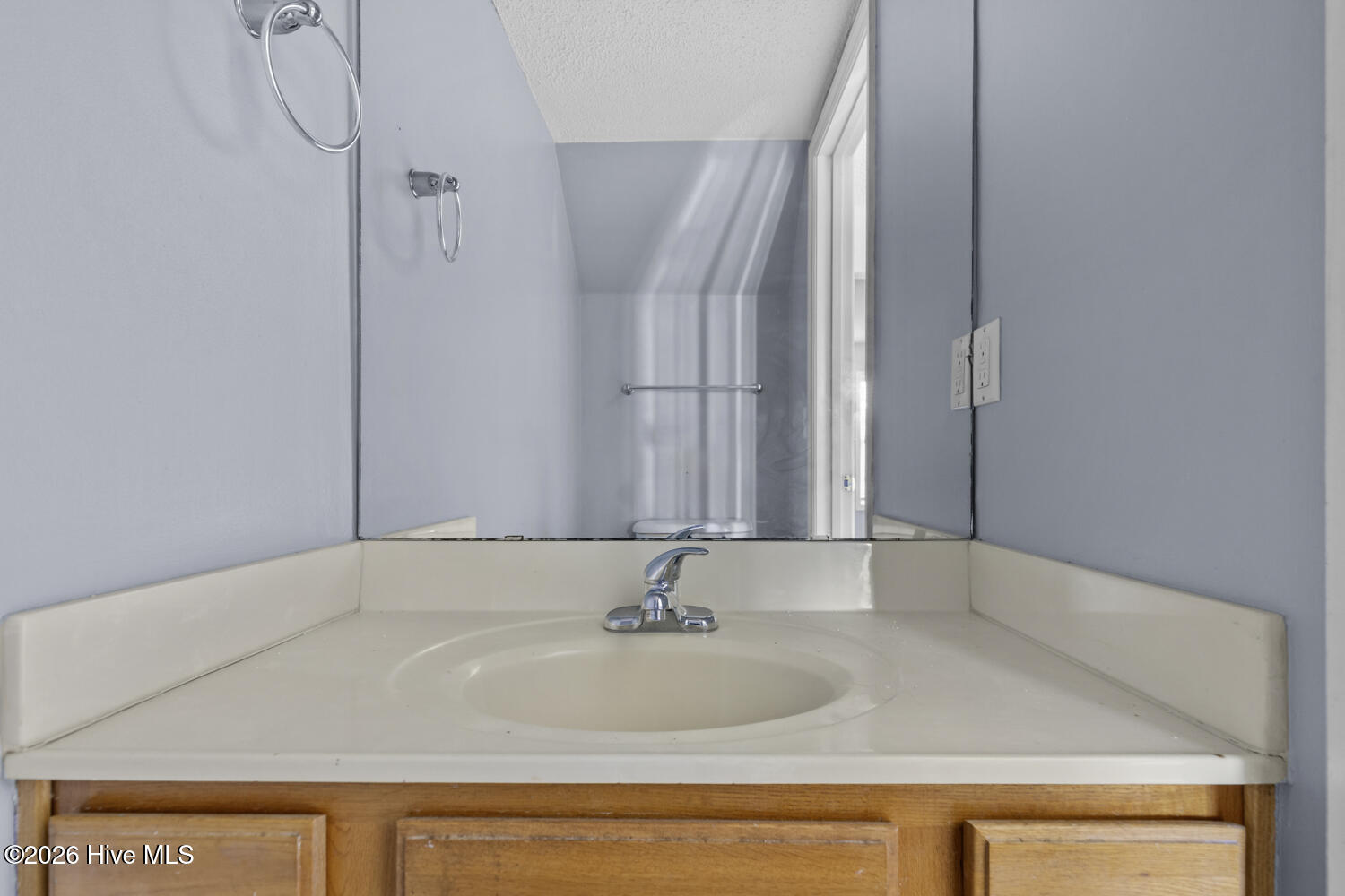 100551879 | Photo 10