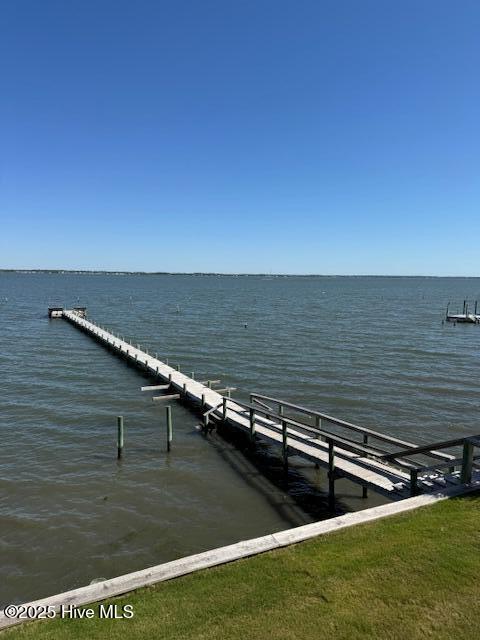 100506049 | Photo 51