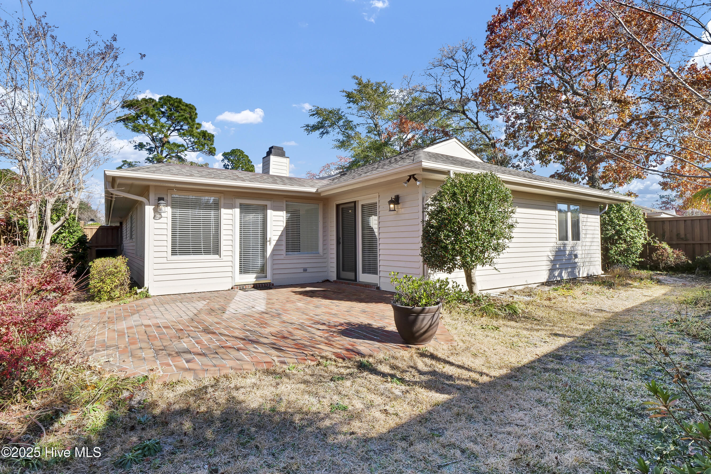 100545648 | Photo 27