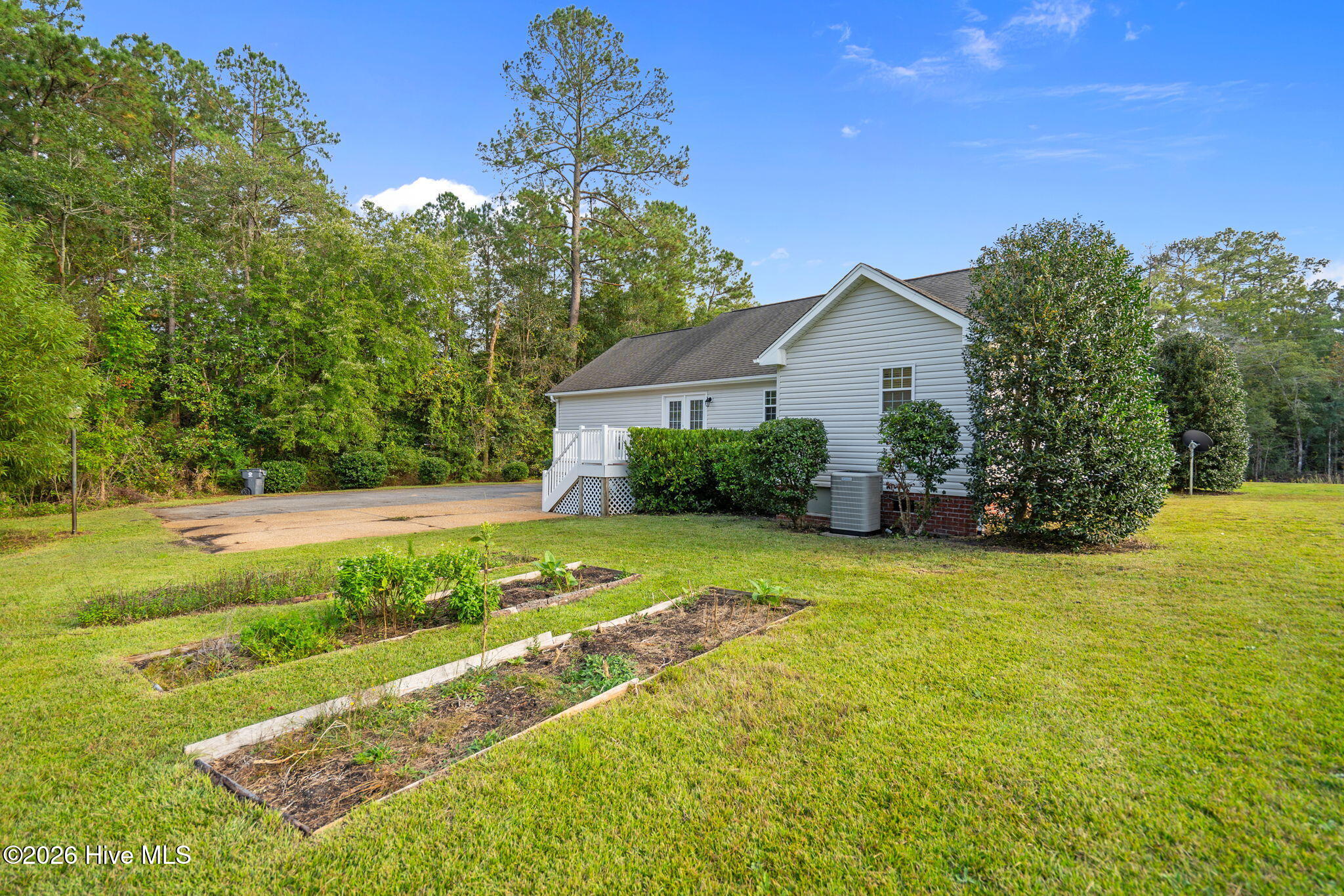 100552045 | Photo 31