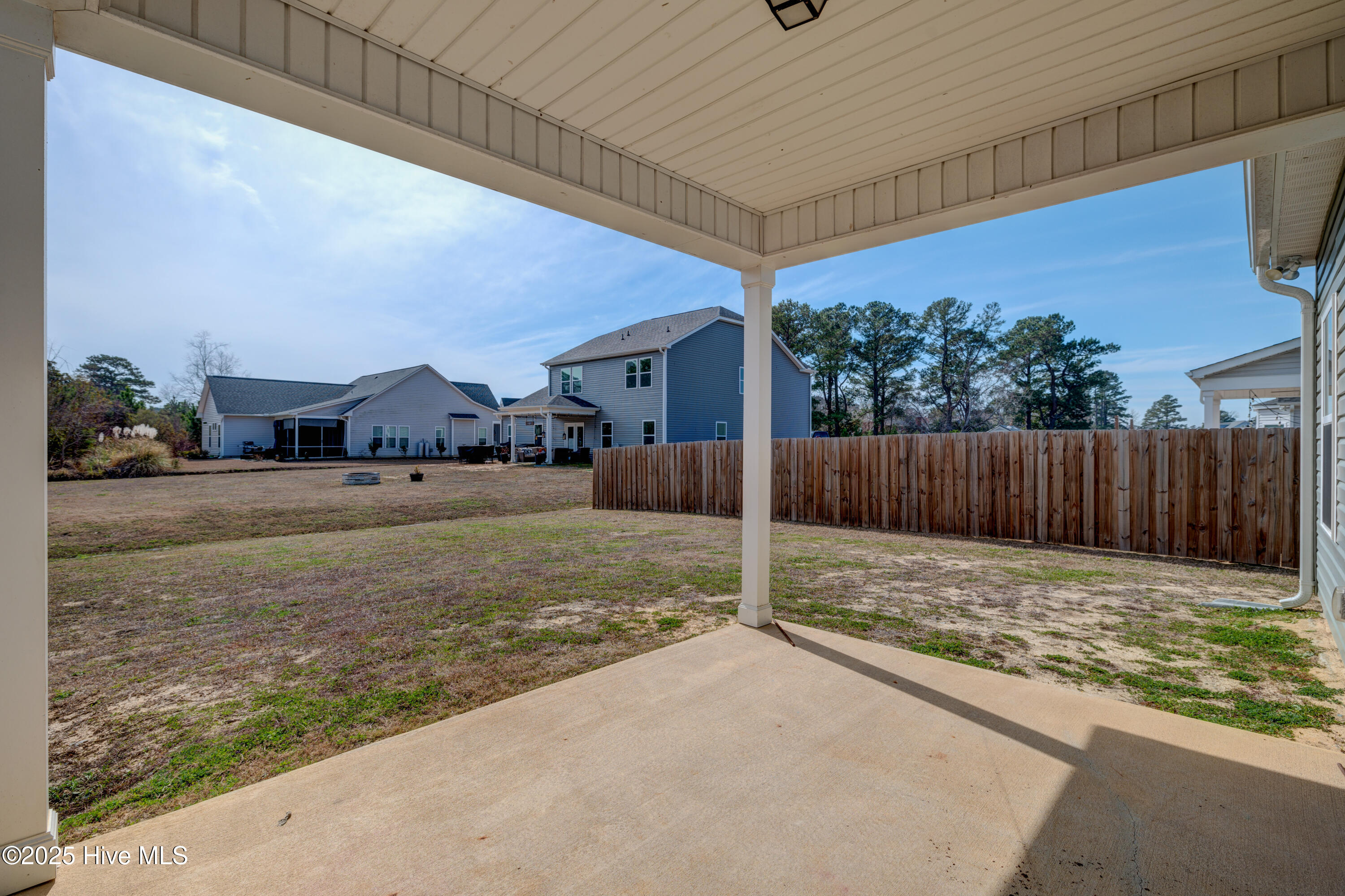 100491210 | Photo 33