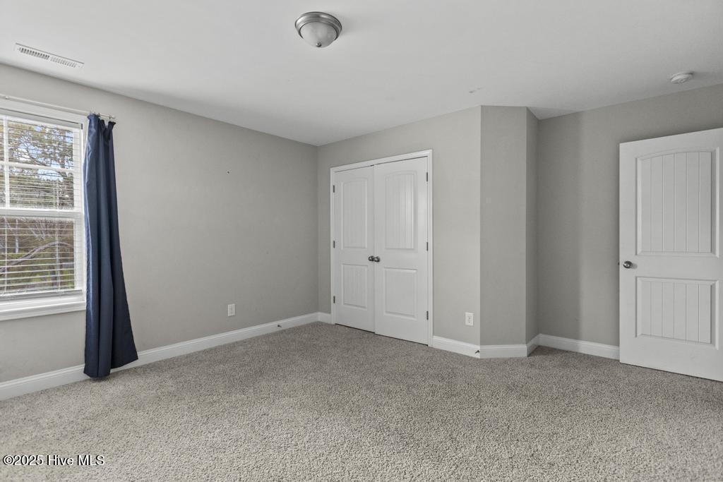 100553771 | Photo 16