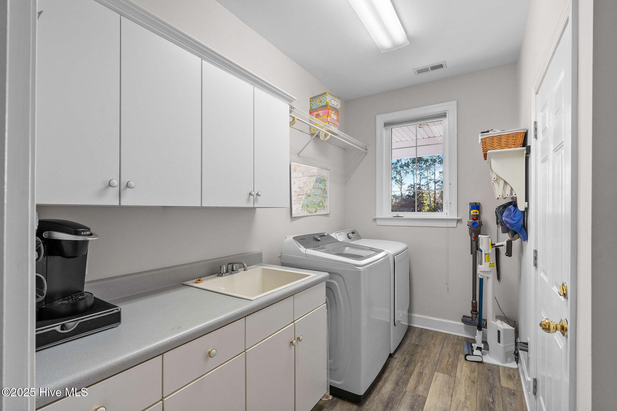 100543400 | Photo 52