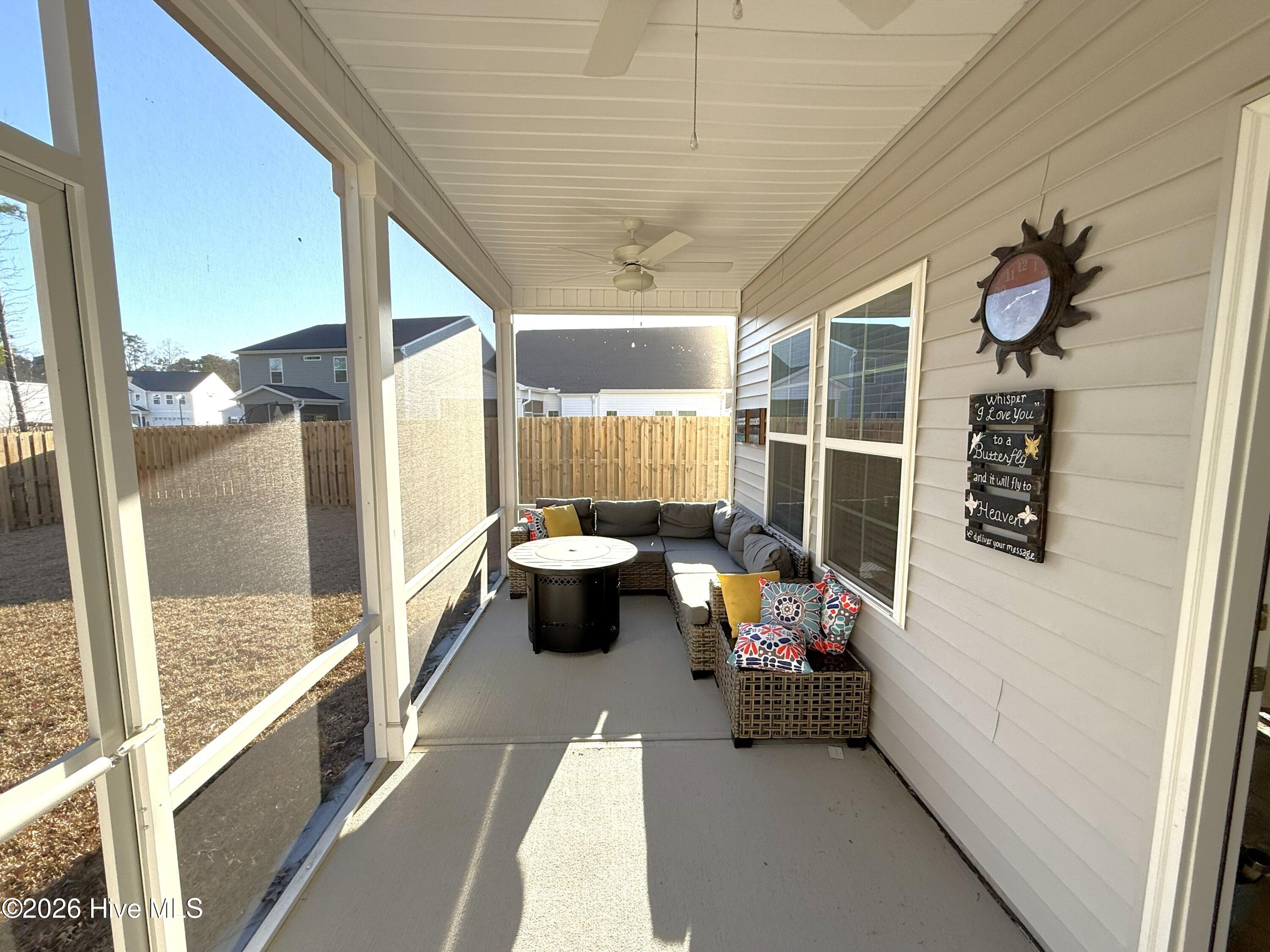 100558248 | Photo 21