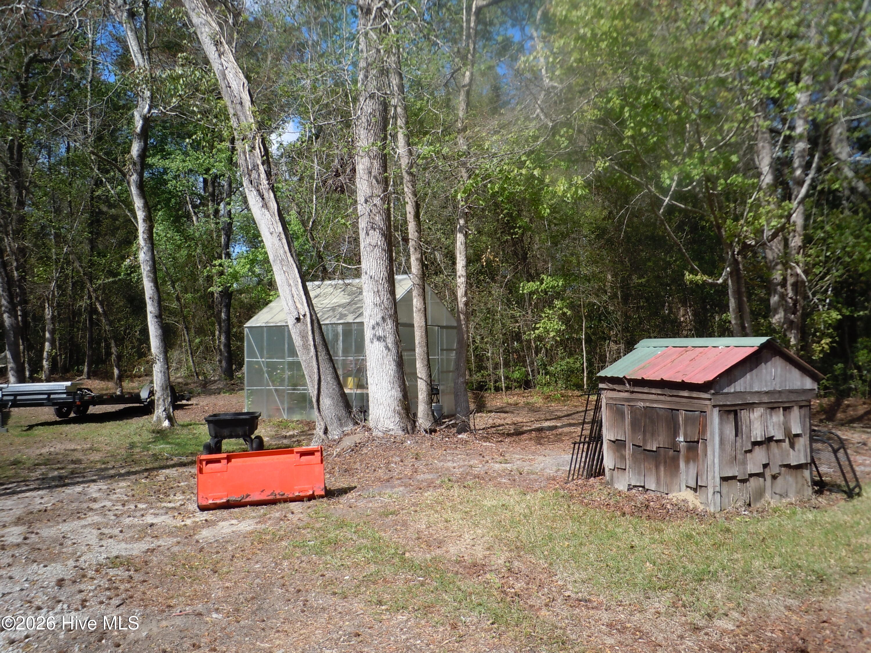 100565129 | Photo 90