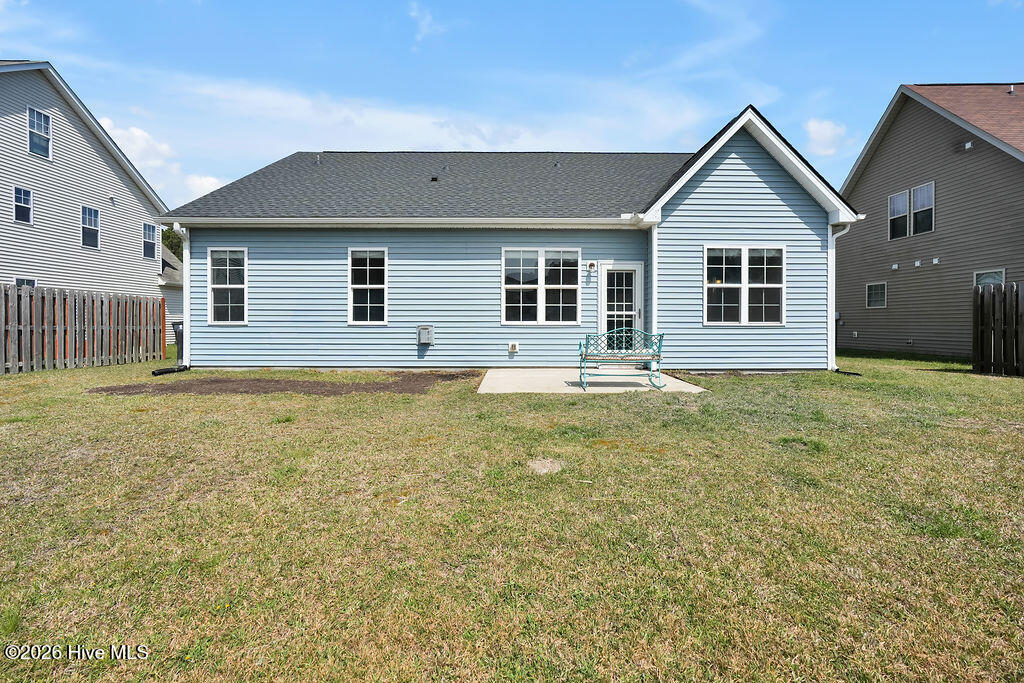 100564928 | Photo 30