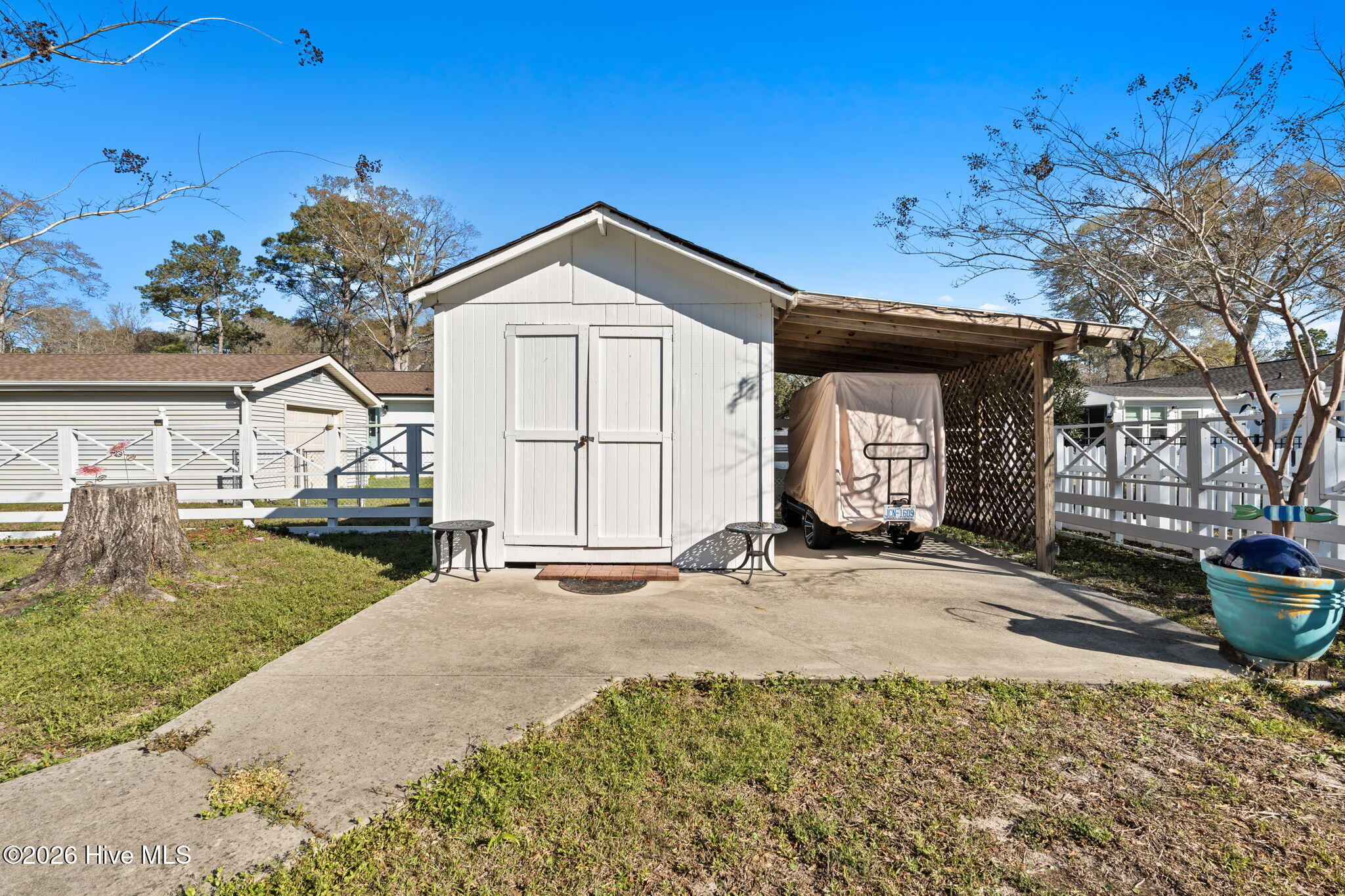 100562668 | Photo 38