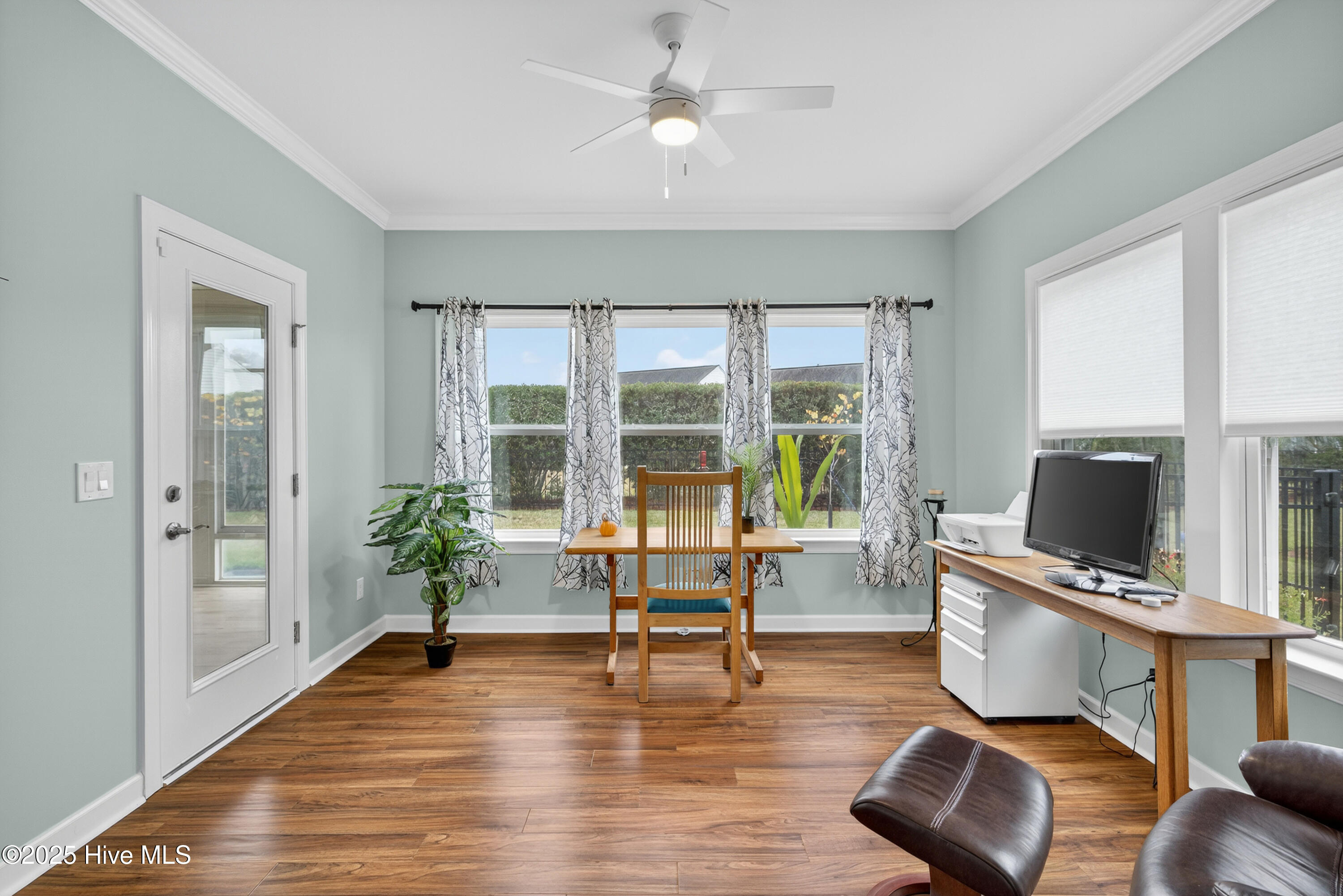 100537739 | Photo 22