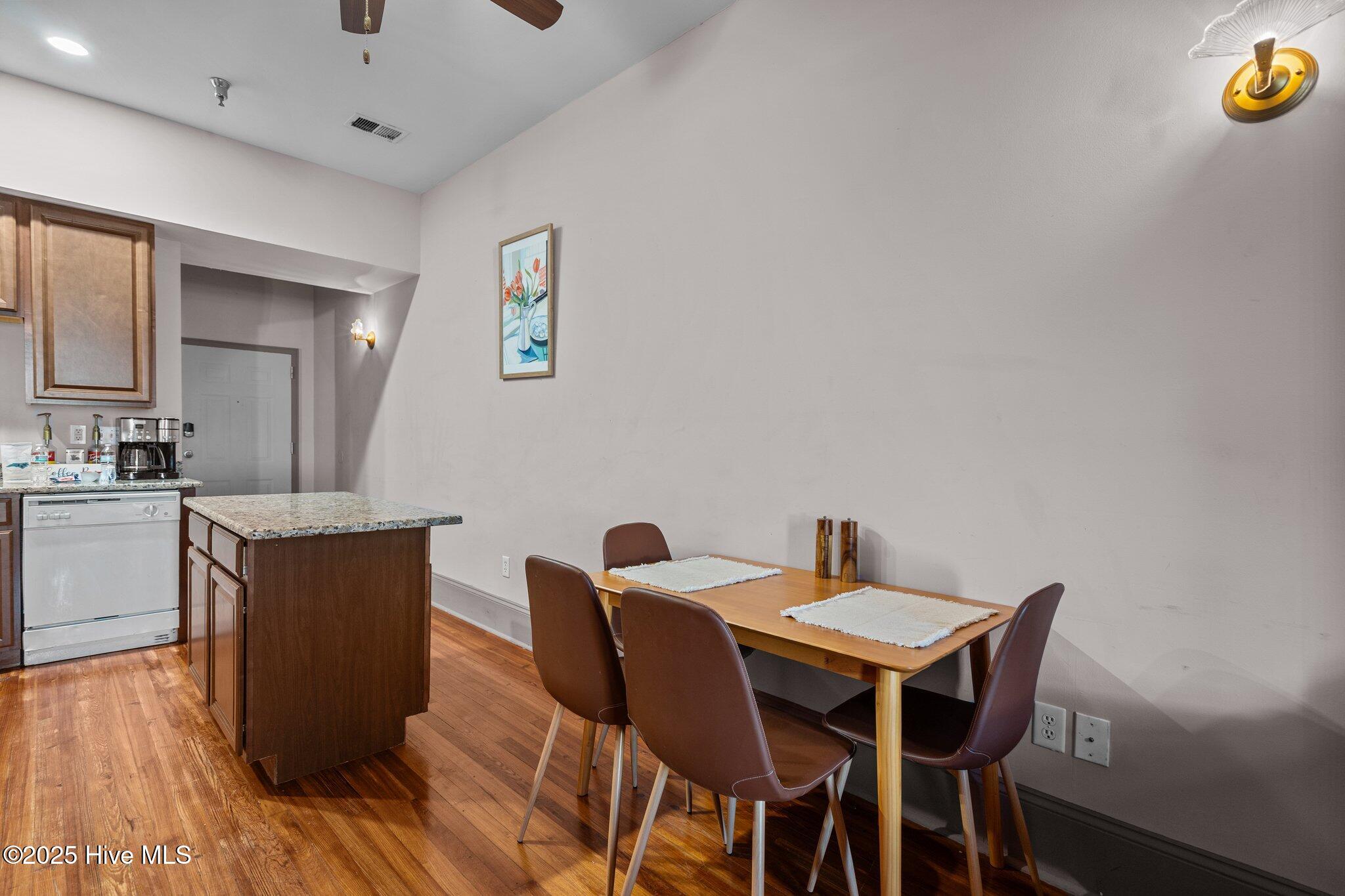 100509960 | Photo 13