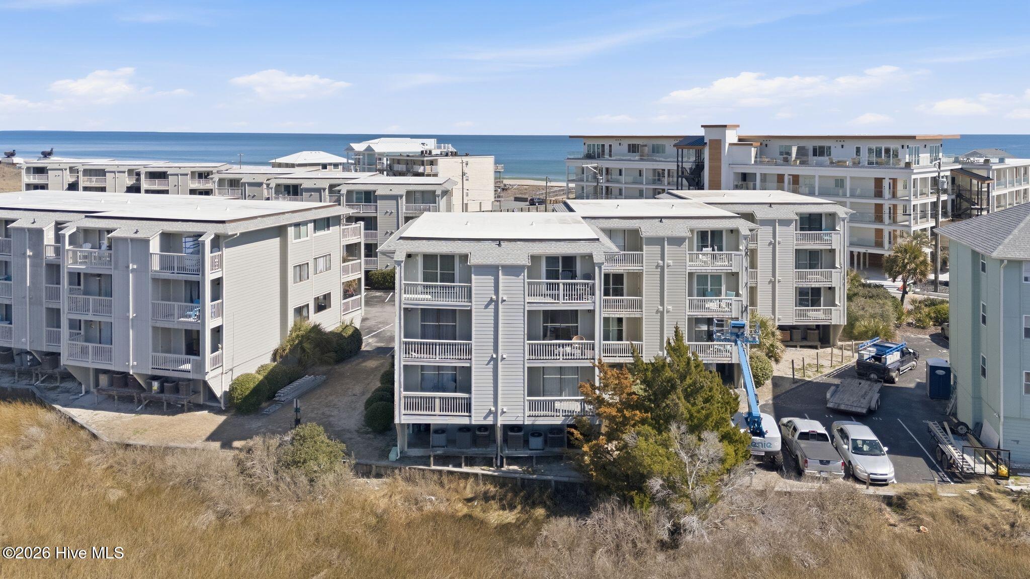 100556792 | Photo 45