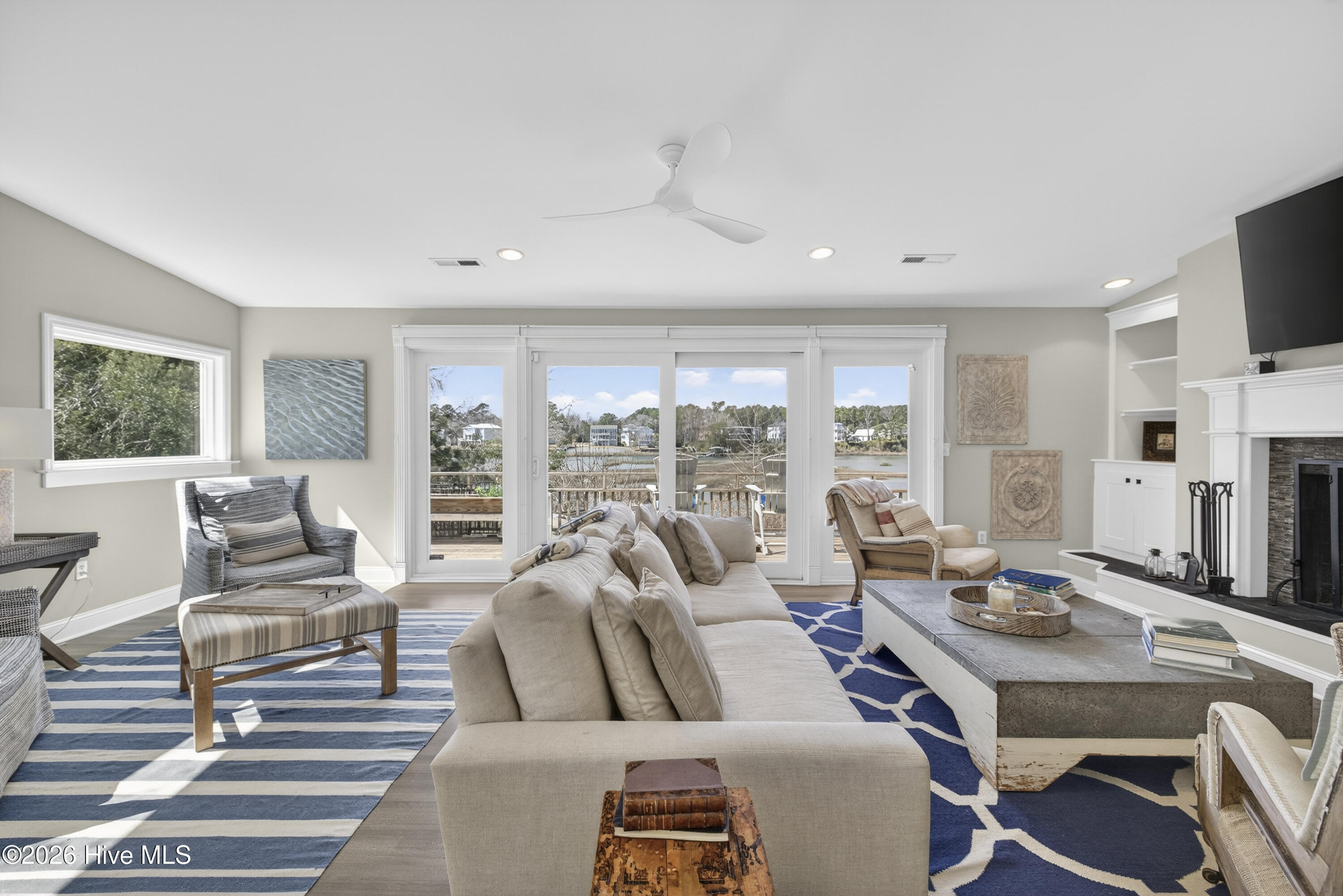 100559016 | Photo 18