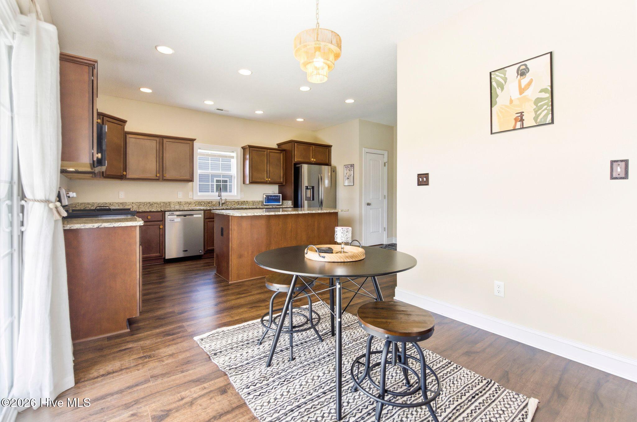 100563998 | Photo 20