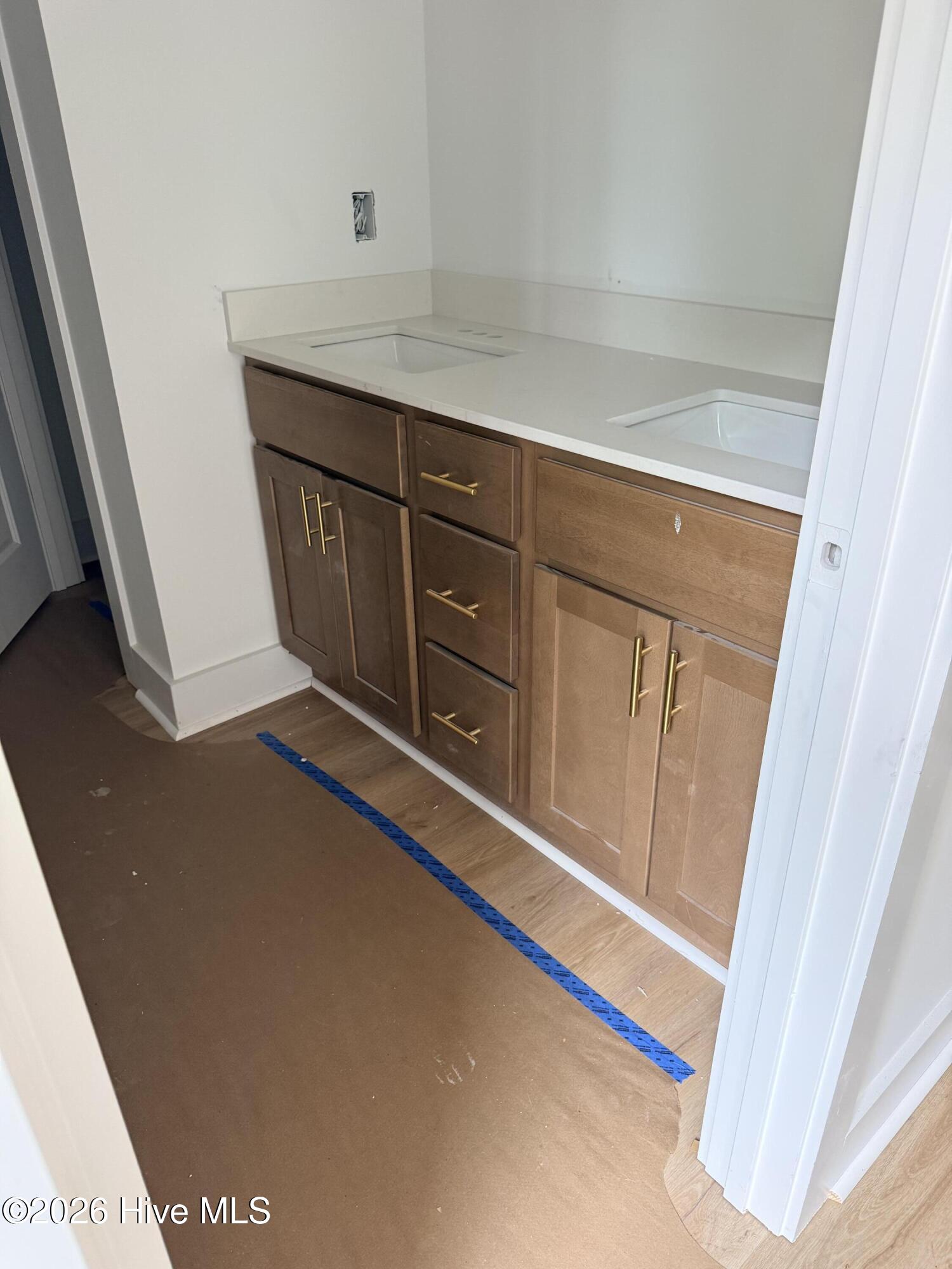 100564210 | Photo 16