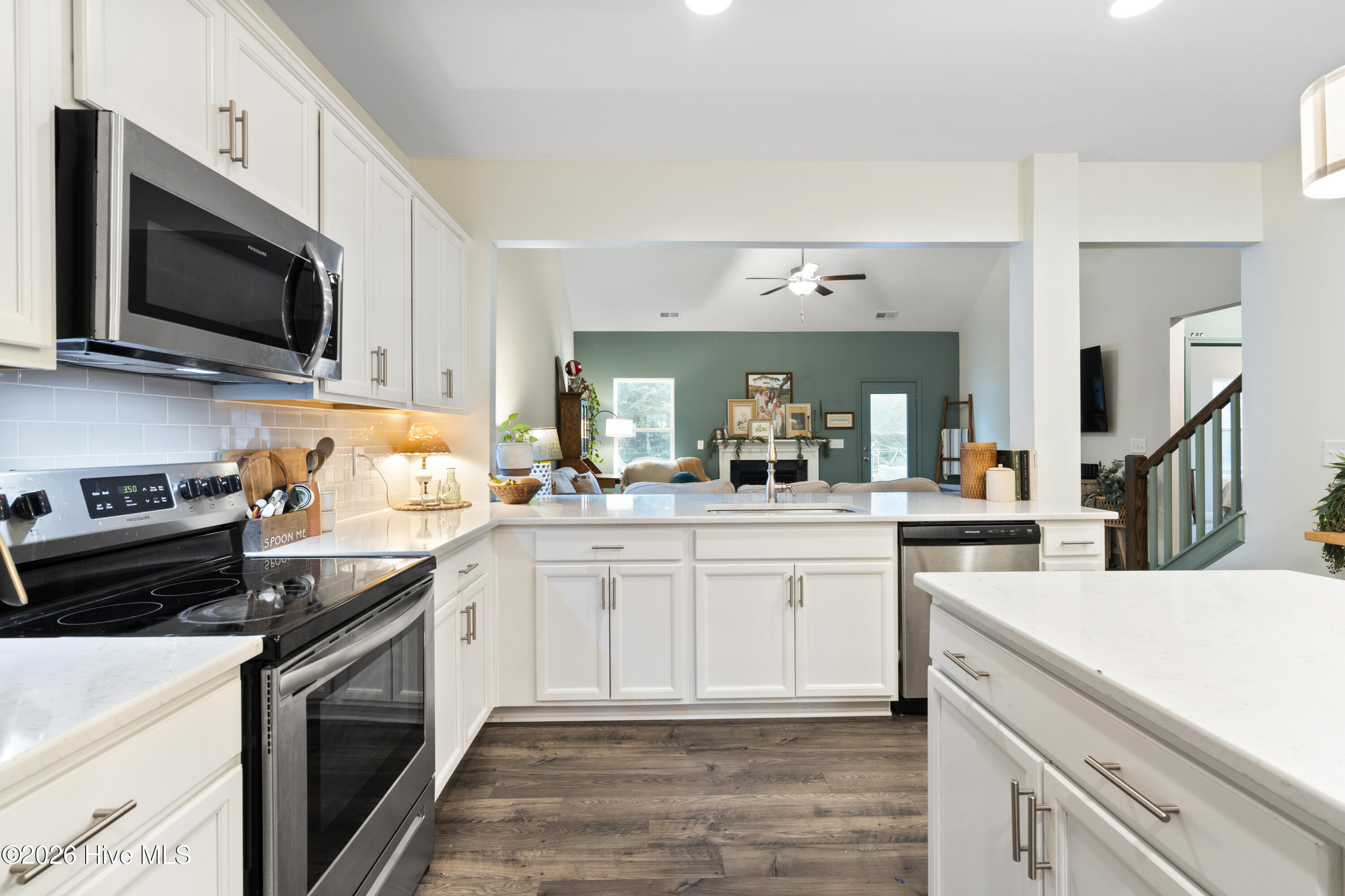 100564295 | Photo 10