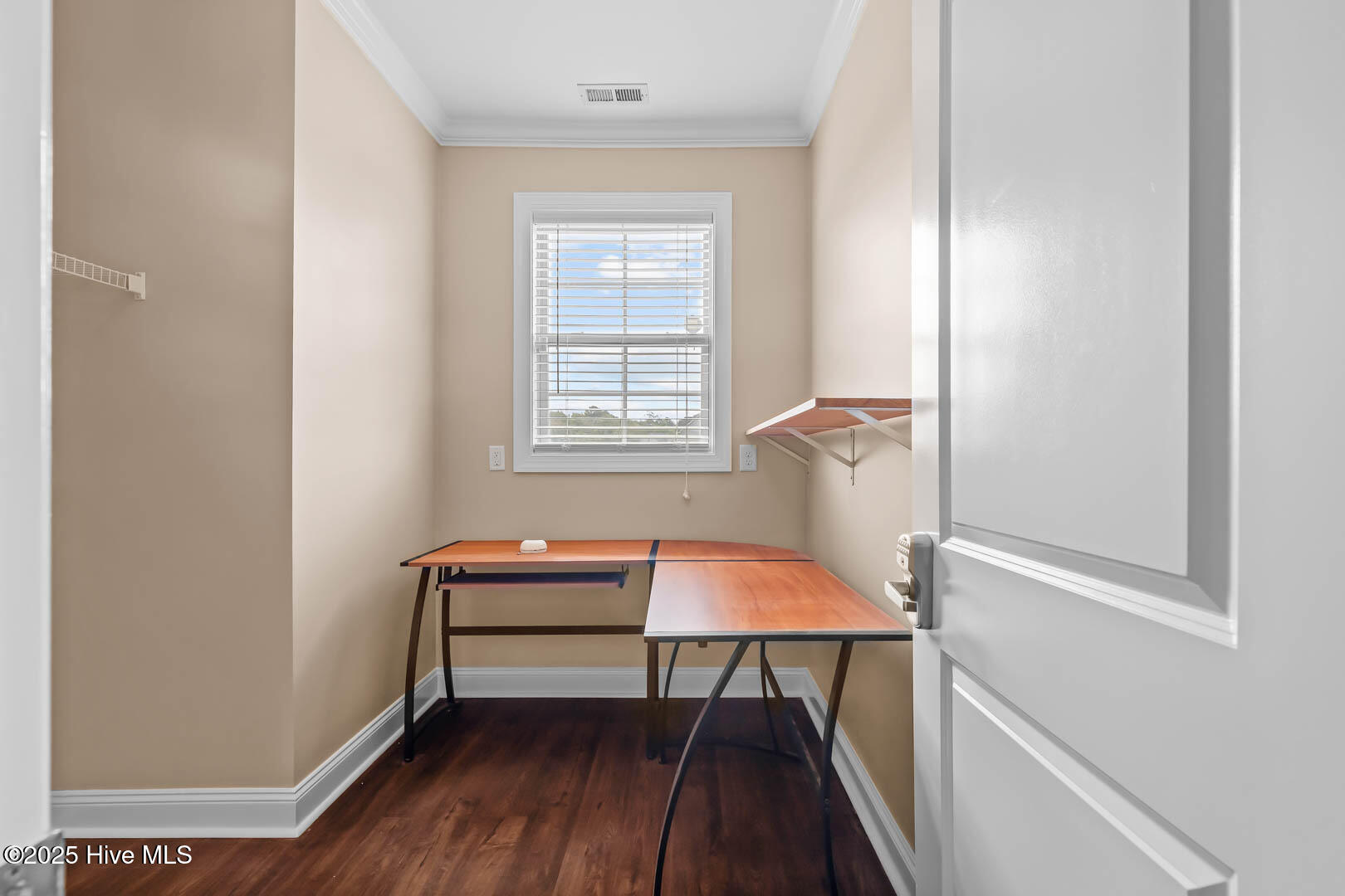 100532827 | Photo 29