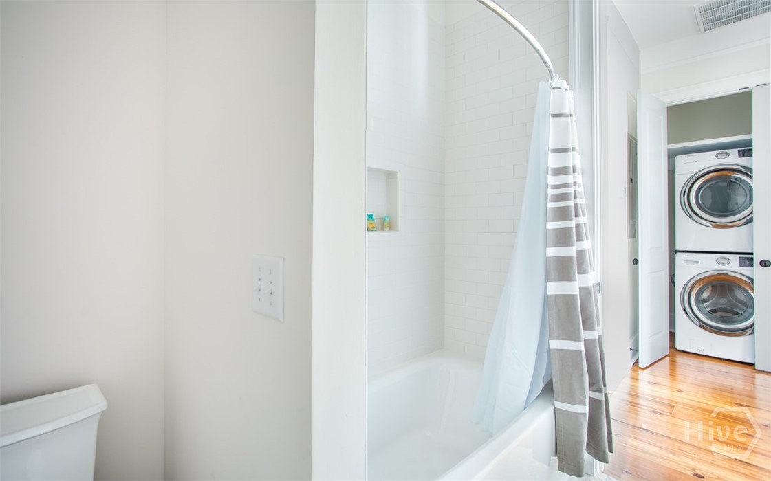 320 E Hall Street, Savannah, GA, 31401