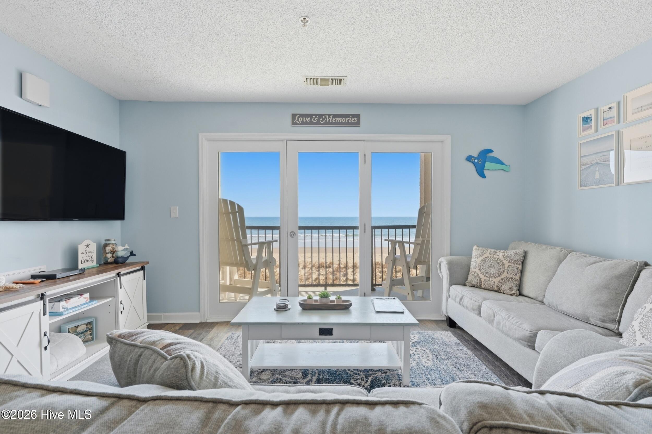 100557536 | Photo 15