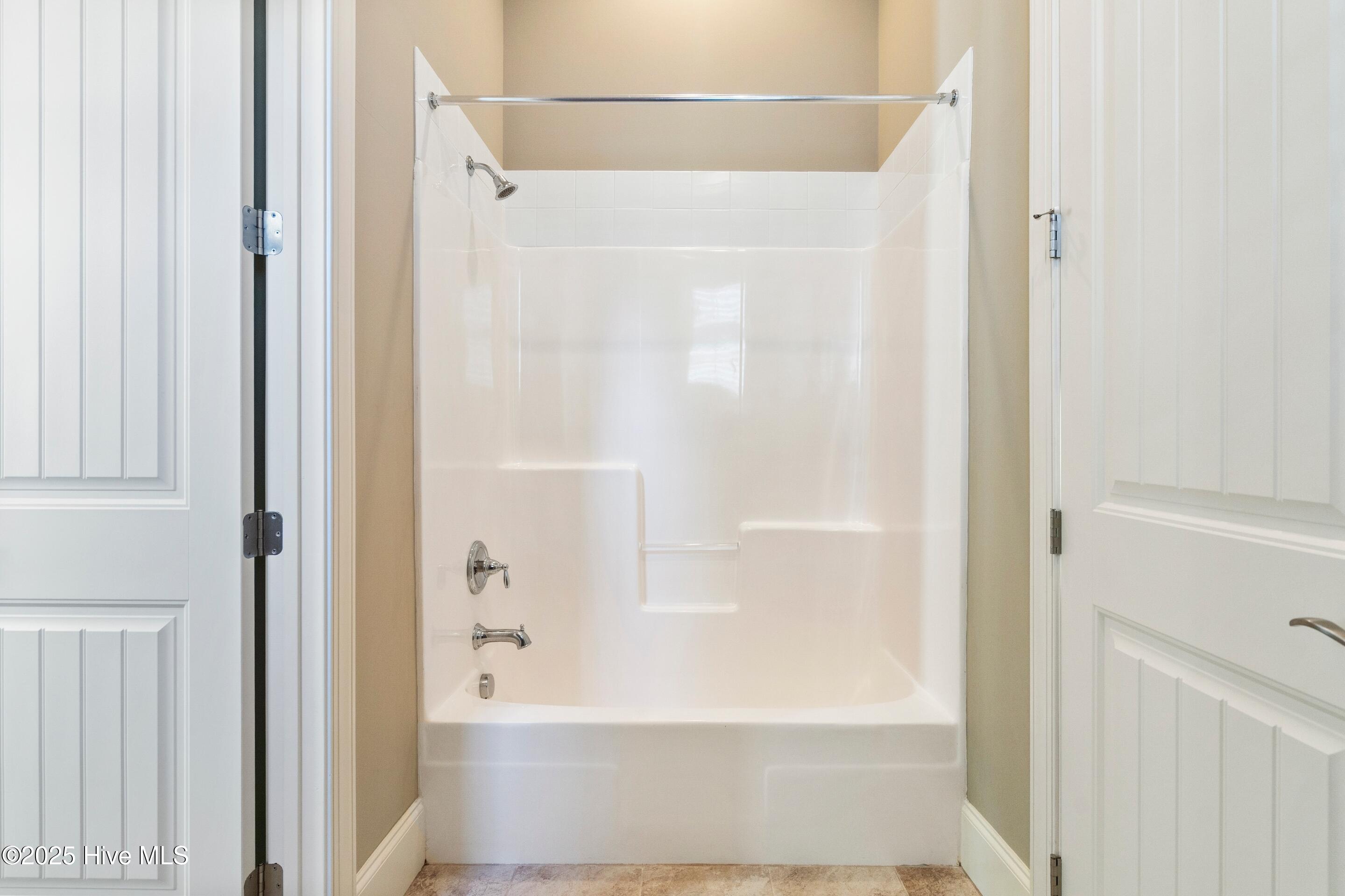 100537551 | Photo 28