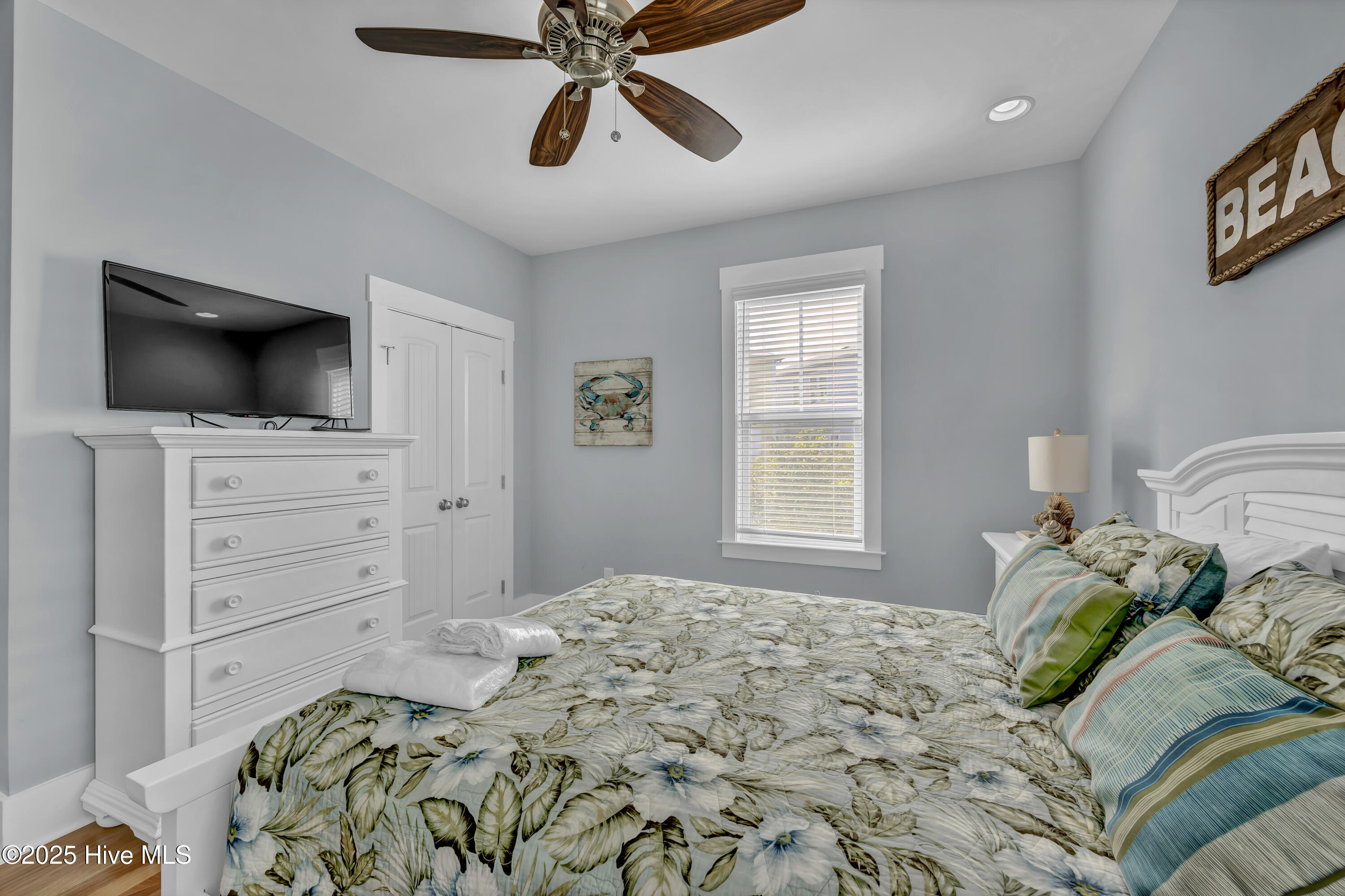 100535596 | Photo 40