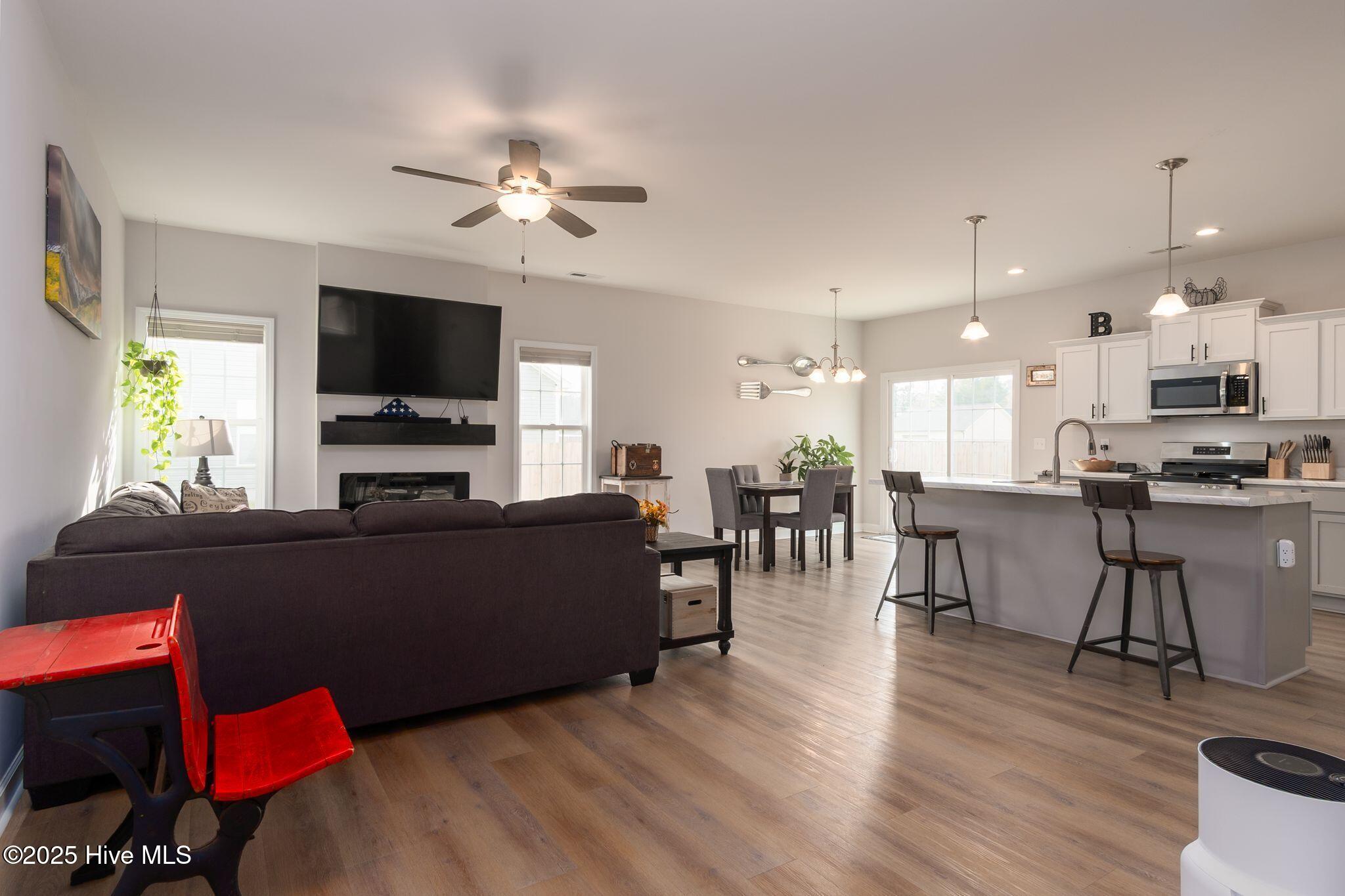 Homes for sale in Jacksonville, NC | 305 Gate Stone Ln, Jacksonville, NC 28540 | MLS# 100543610