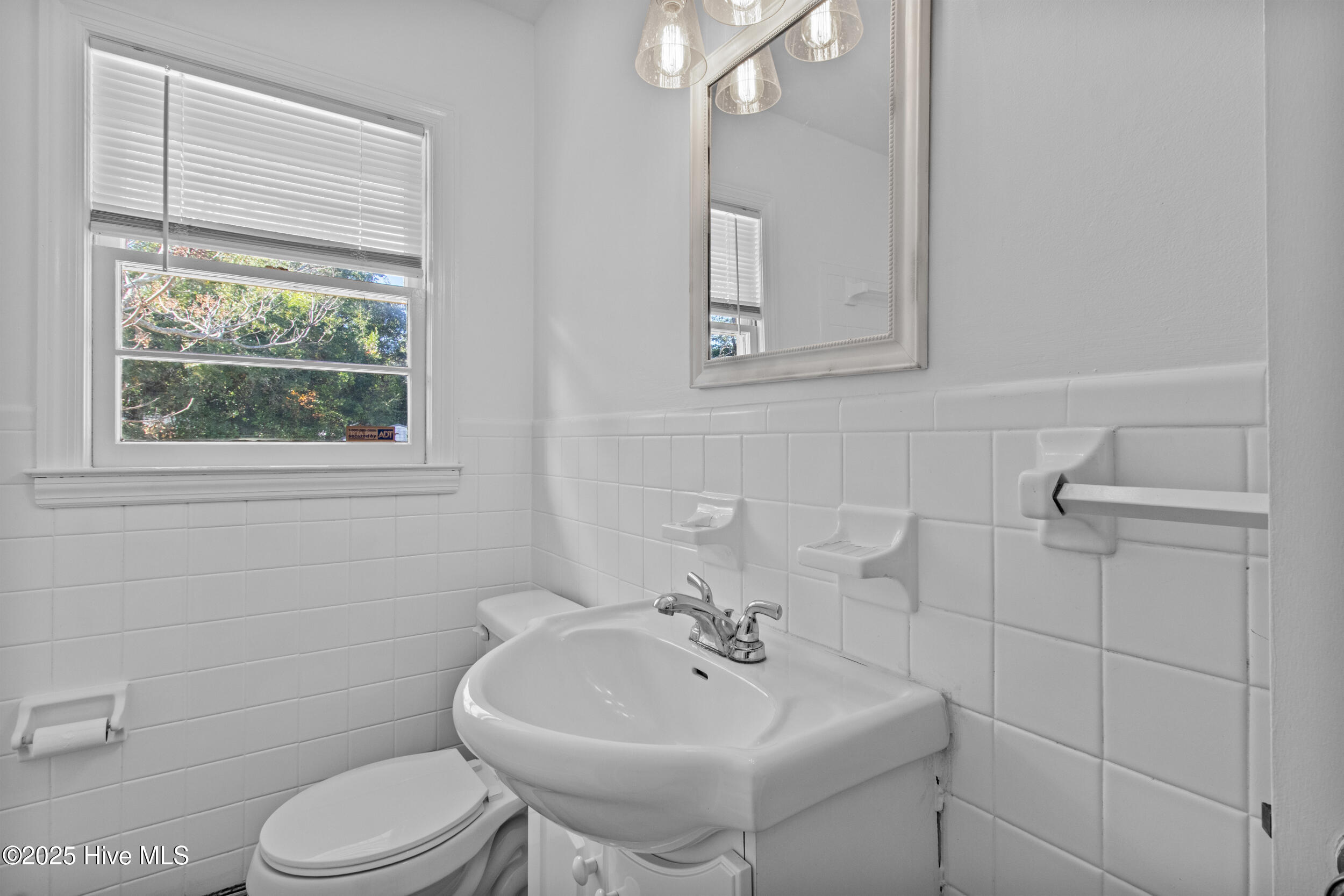 100541080 | Photo 13