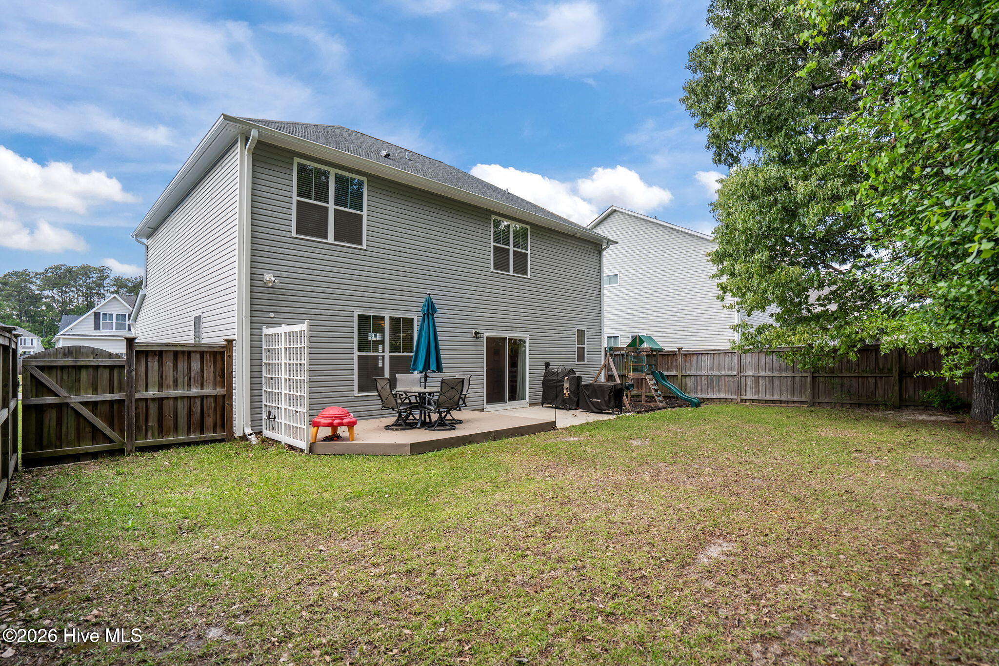 100570490 | Photo 35