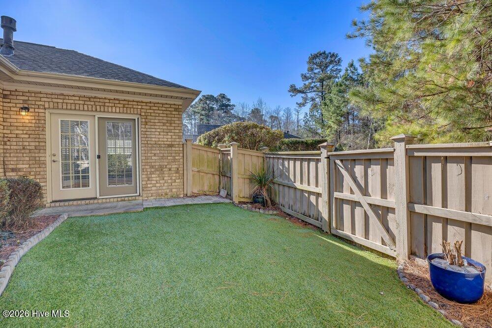 100552170 | Photo 27