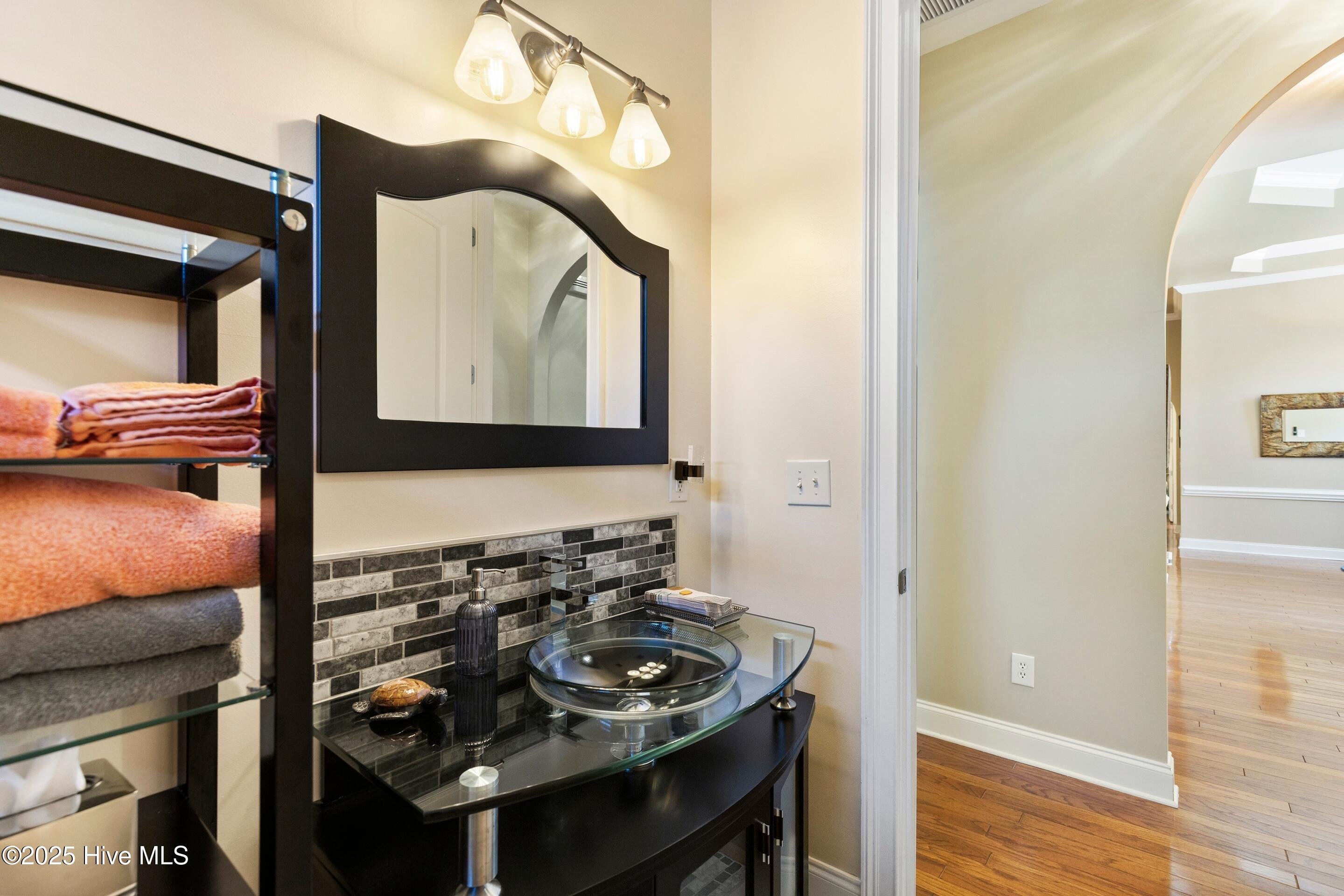 100529602 | Photo 60