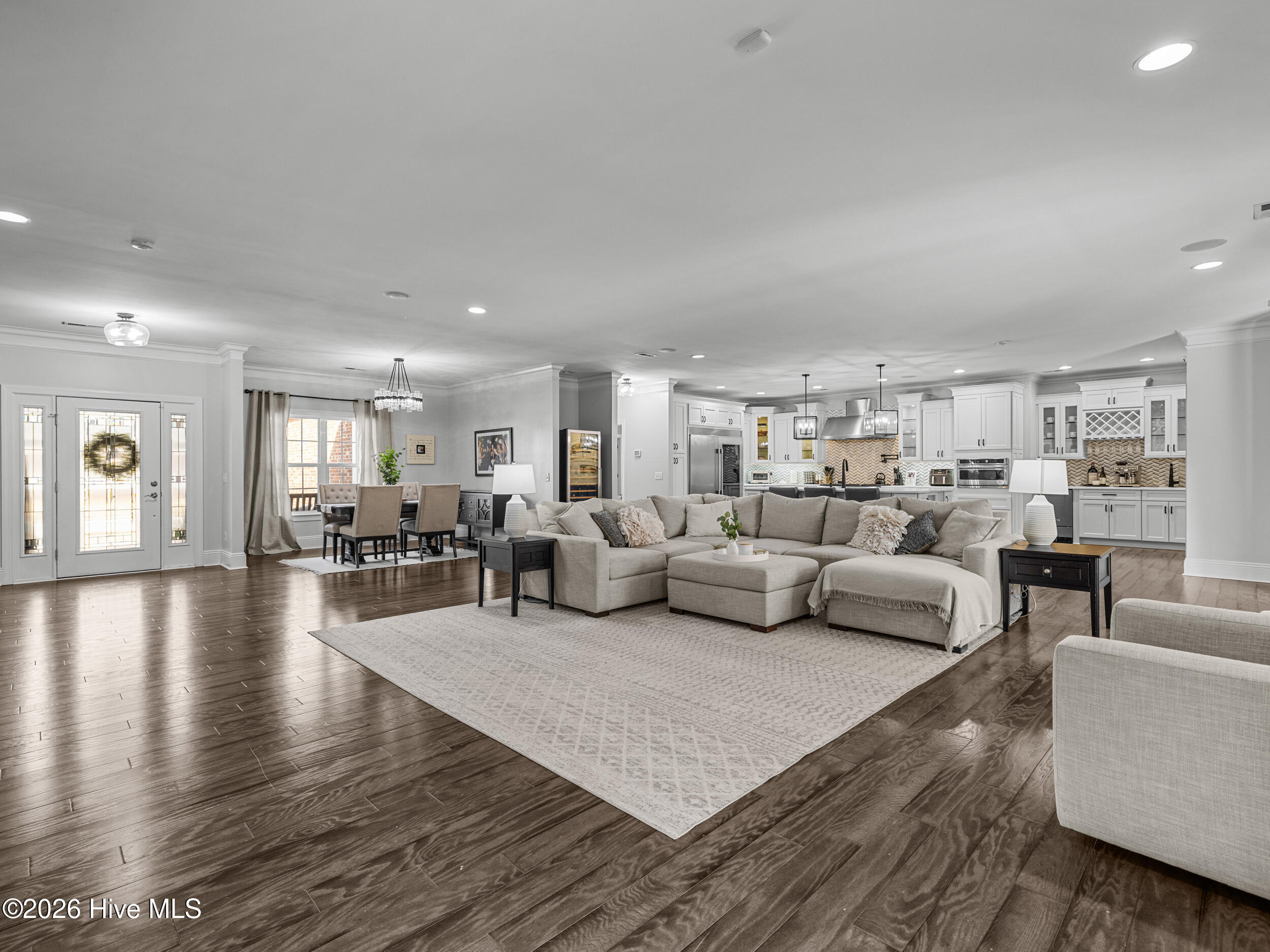 100557590 | Photo 17