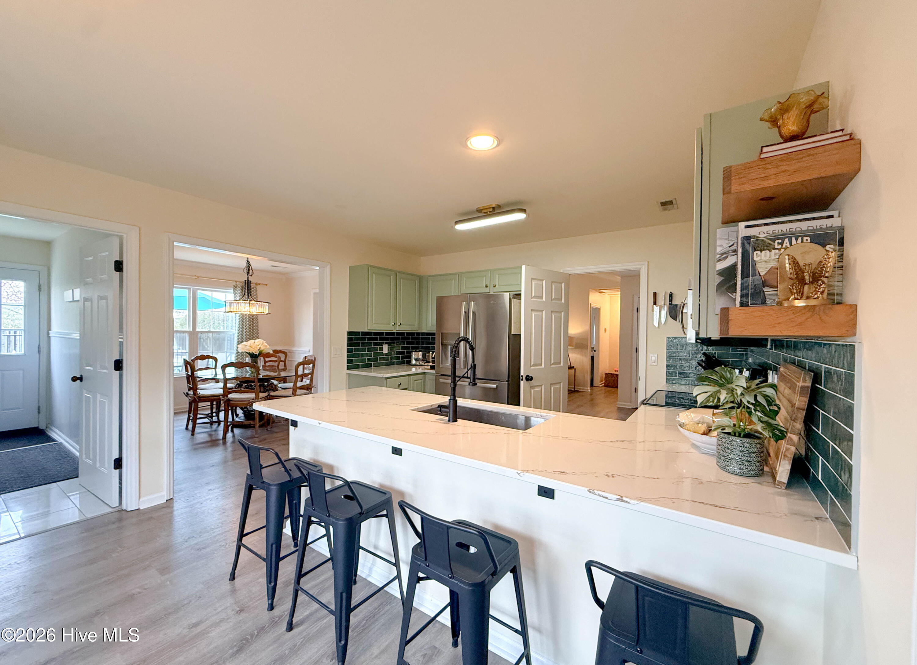 100559708 | Photo 27