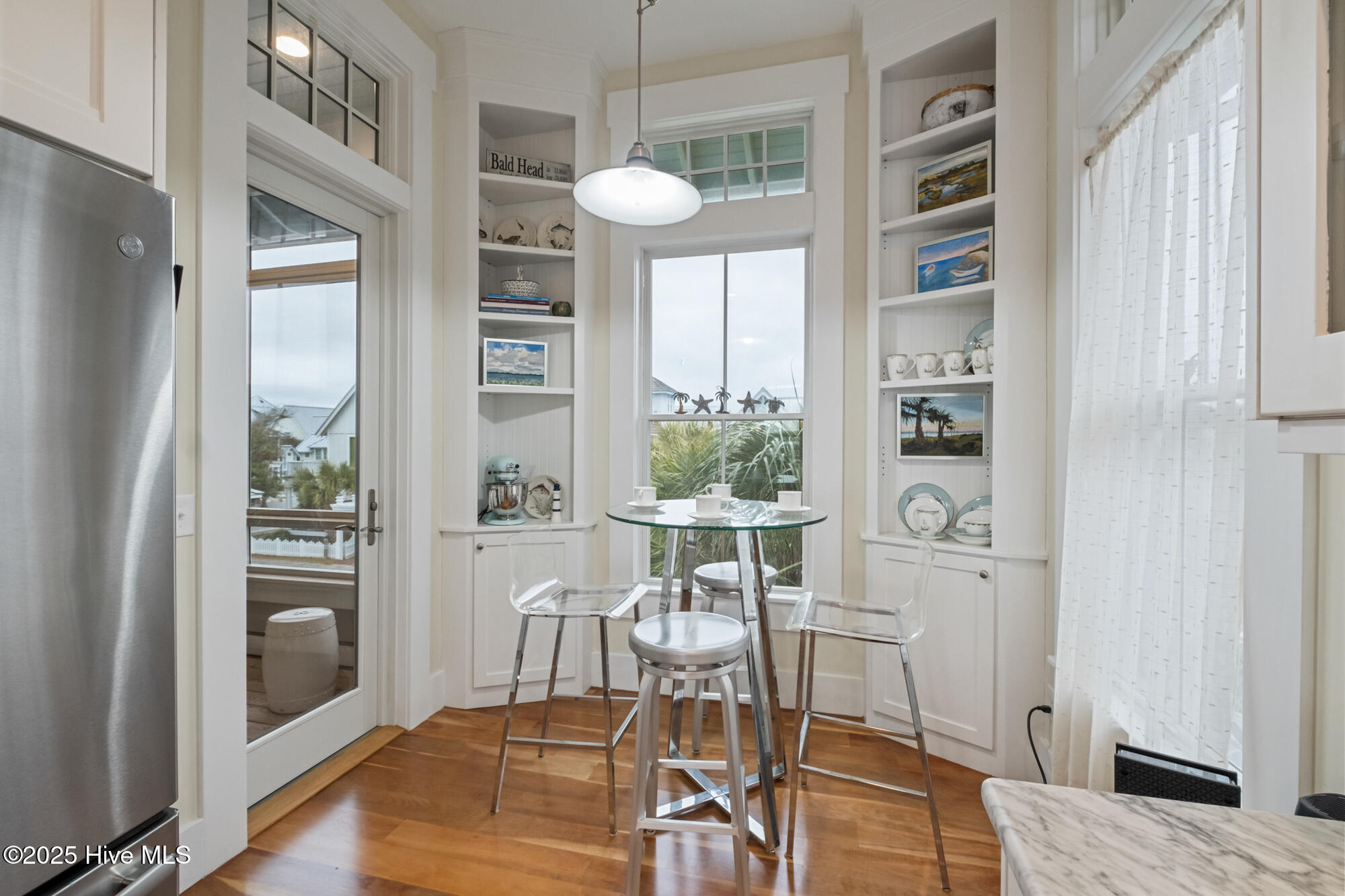 100492328 | Photo 21