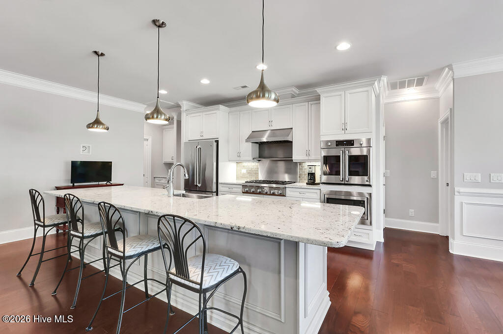 100554017 | Photo 17