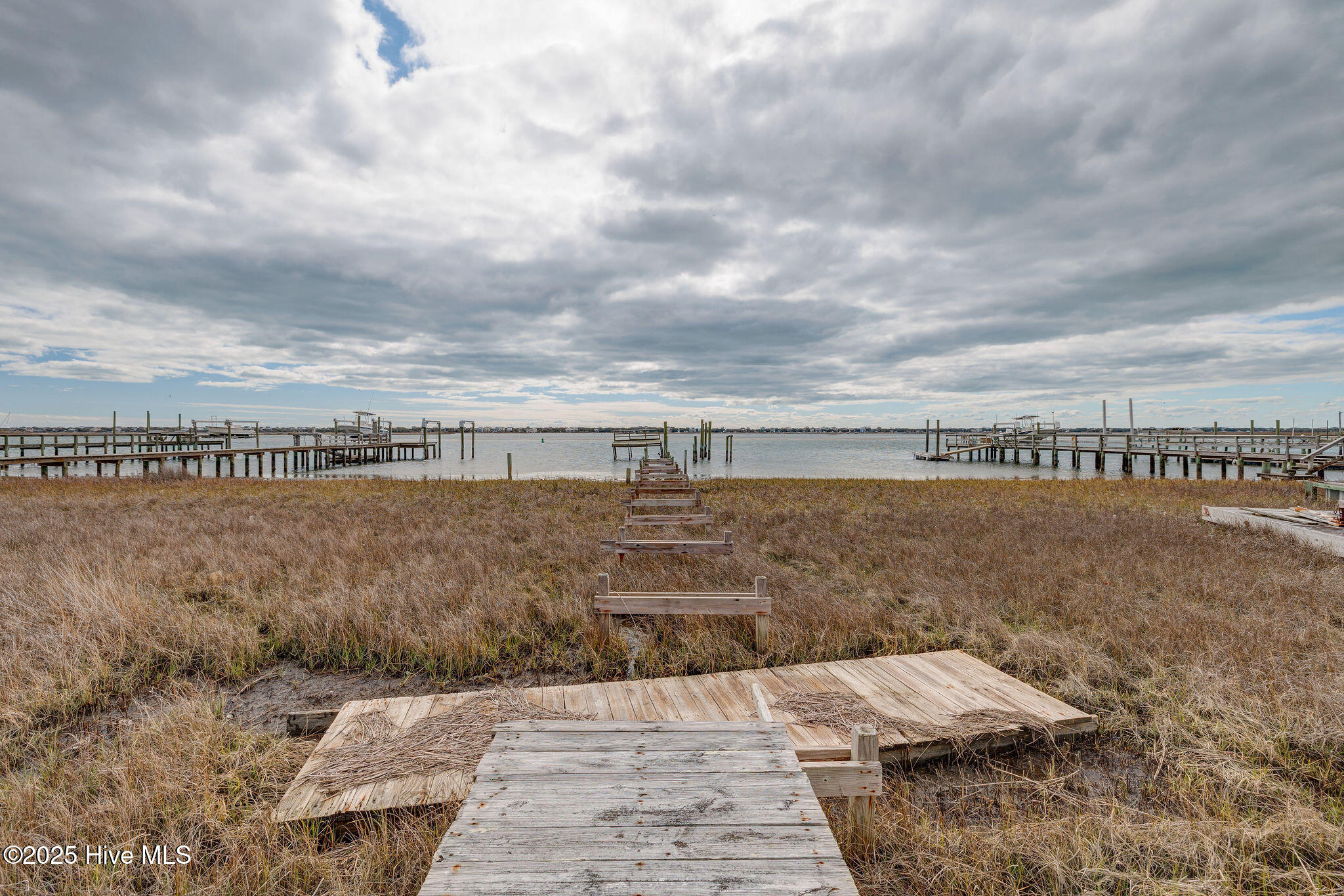 100493357 | Photo 68